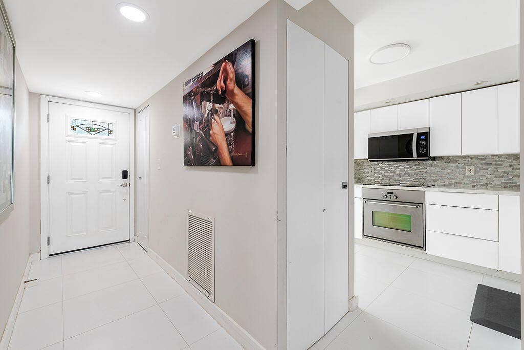 285SE19thAve#203.DeerfieldBeach-4