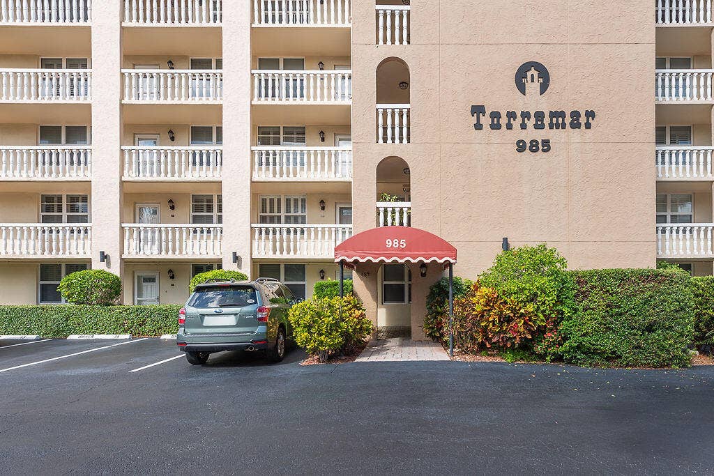 285SE19thAve#203.DeerfieldBeach-41