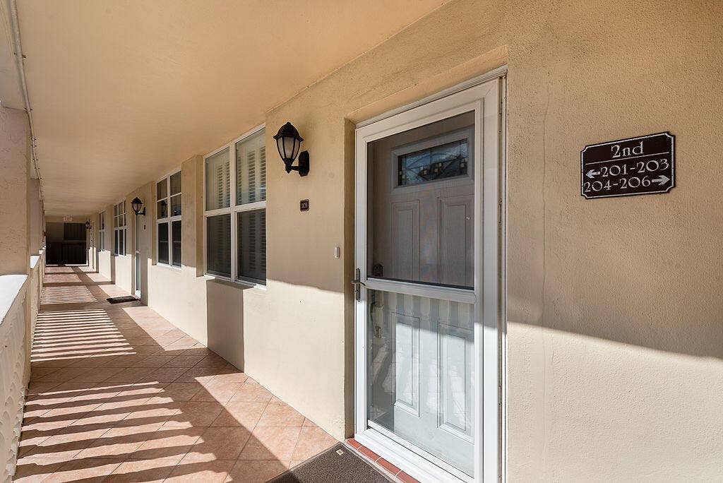 285SE19thAve#203.DeerfieldBeach-26