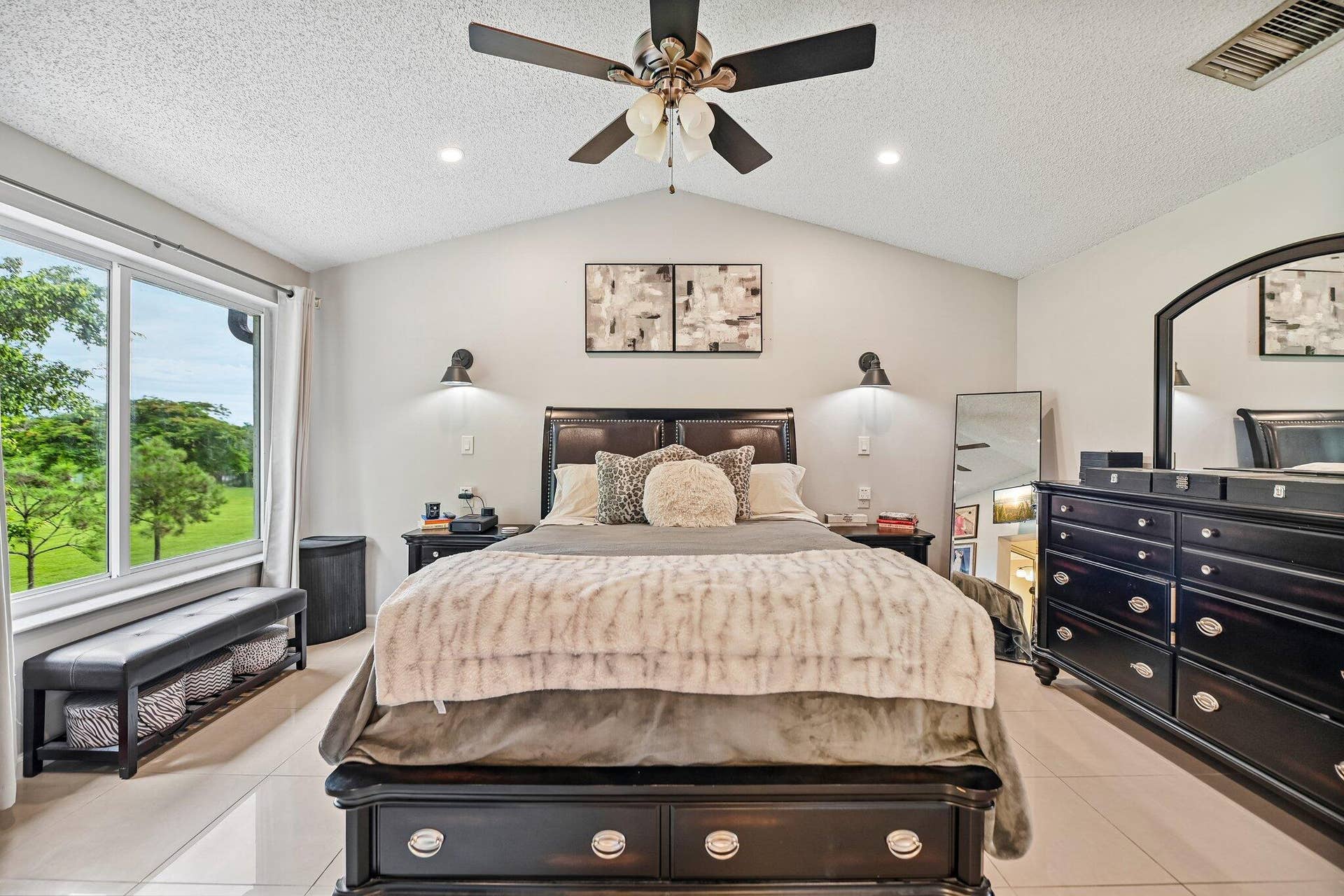 23-web-or-mls-SW 95th Ter-S3009-023r