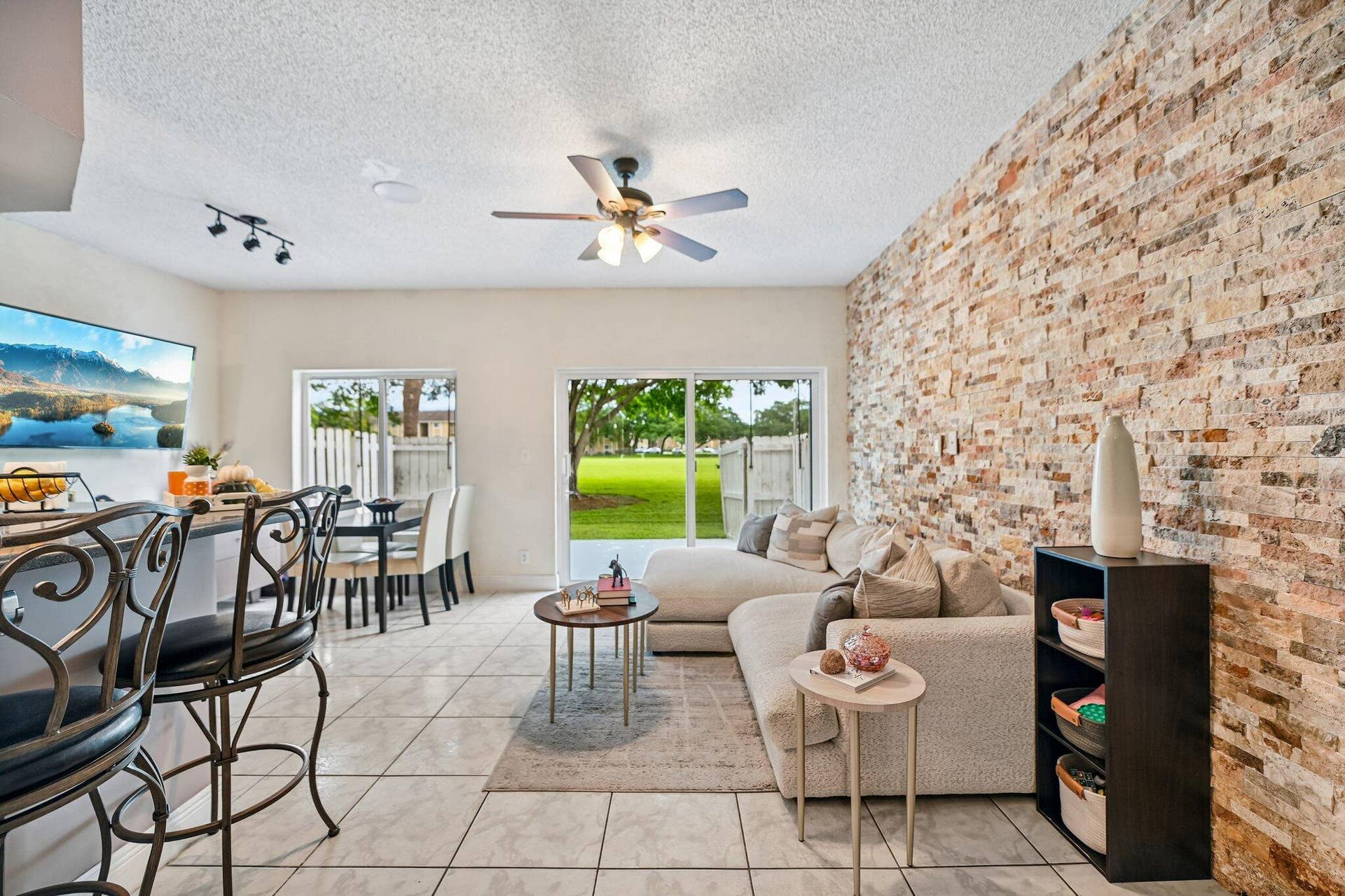 7-web-or-mls-SW 95th Ter-S3009-007r