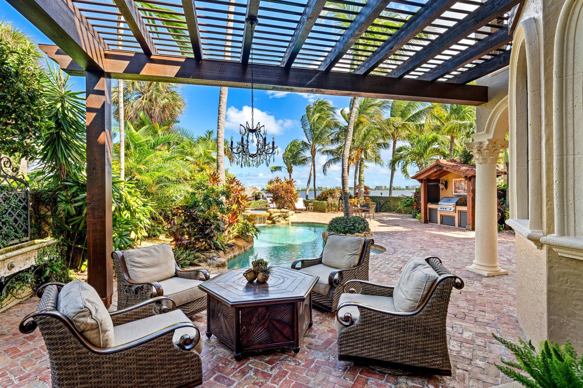 PATIO_TO_POOL