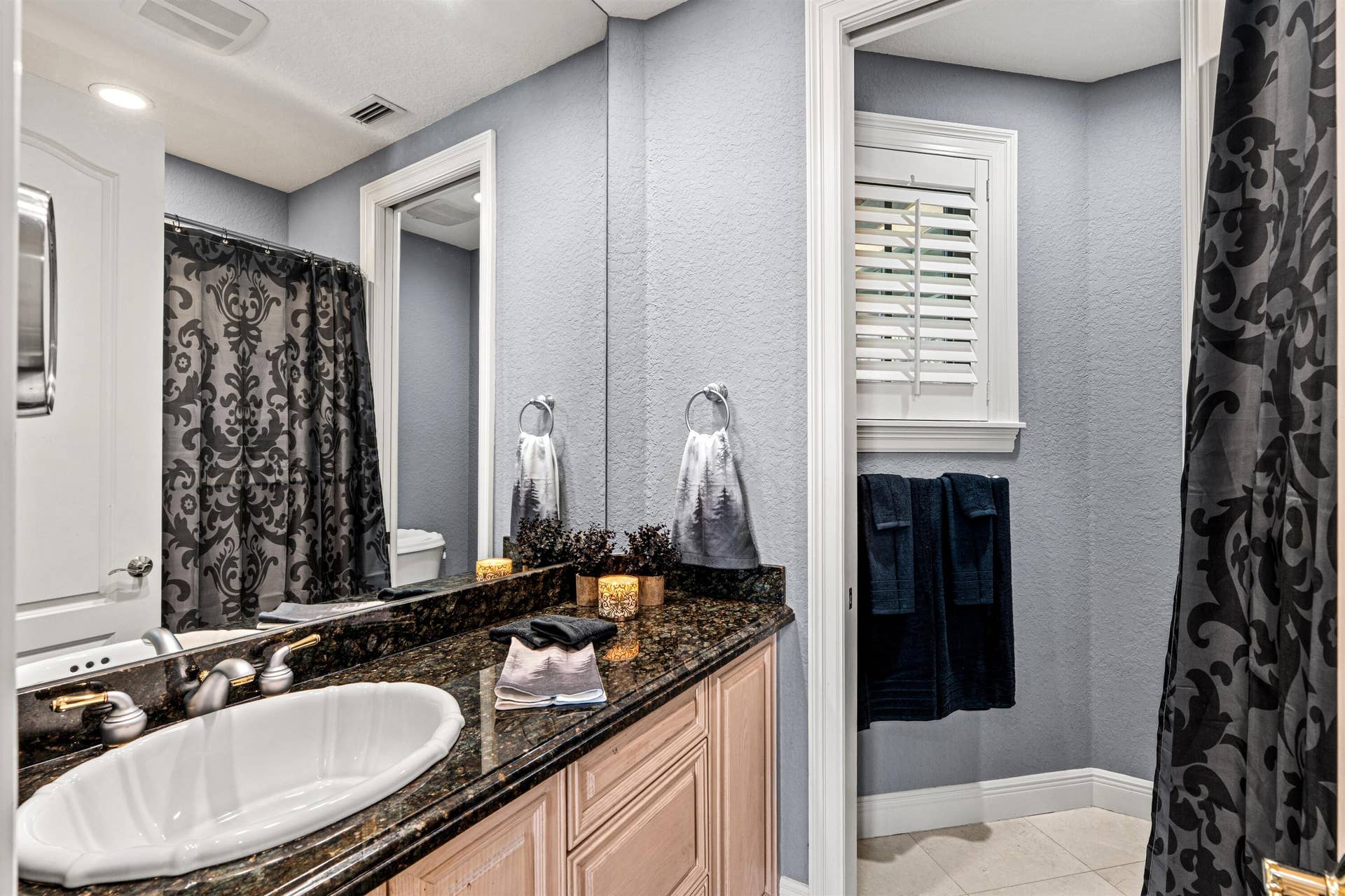 BATHROOM_1