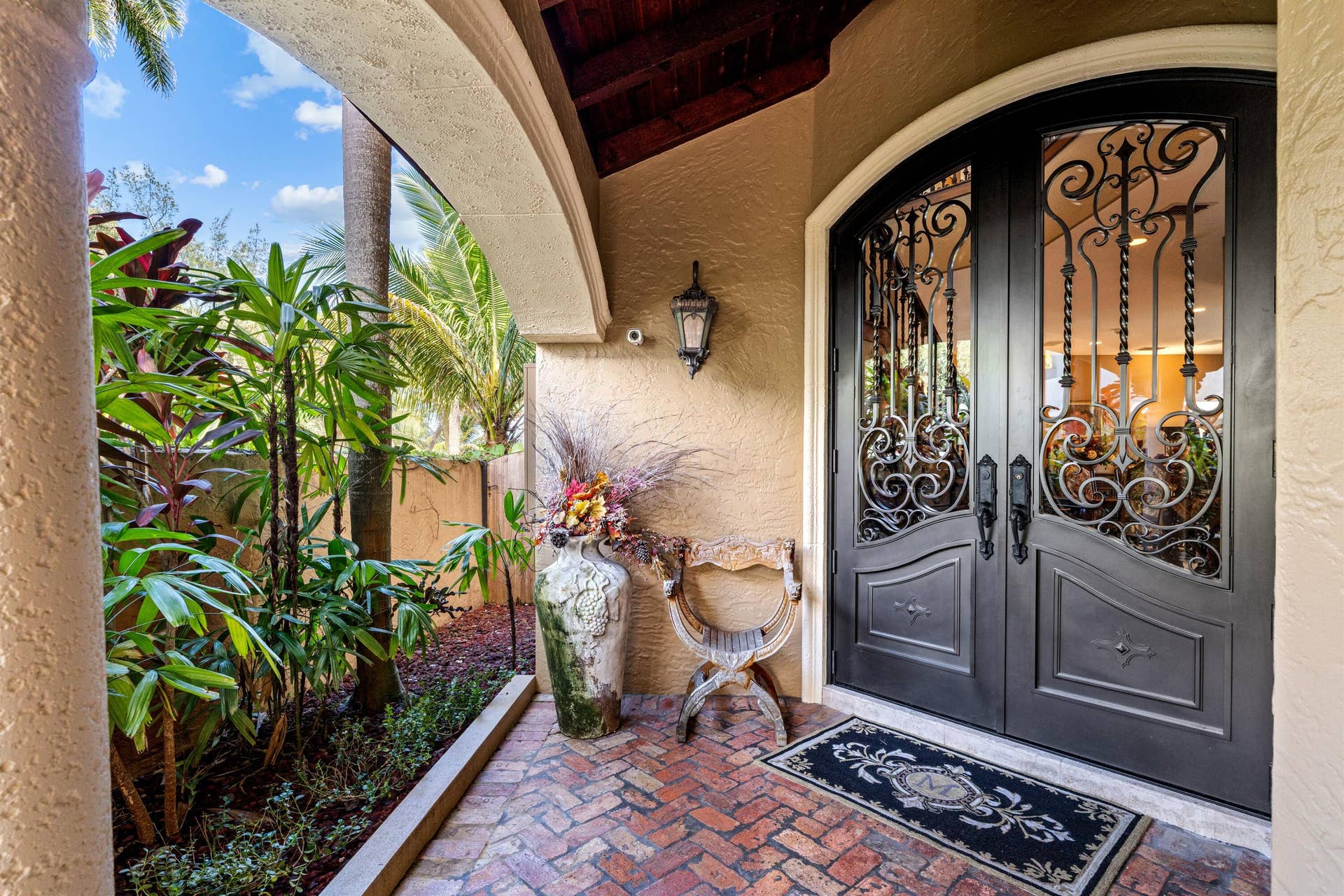 FRONT_DOOR_ENTRANCE
