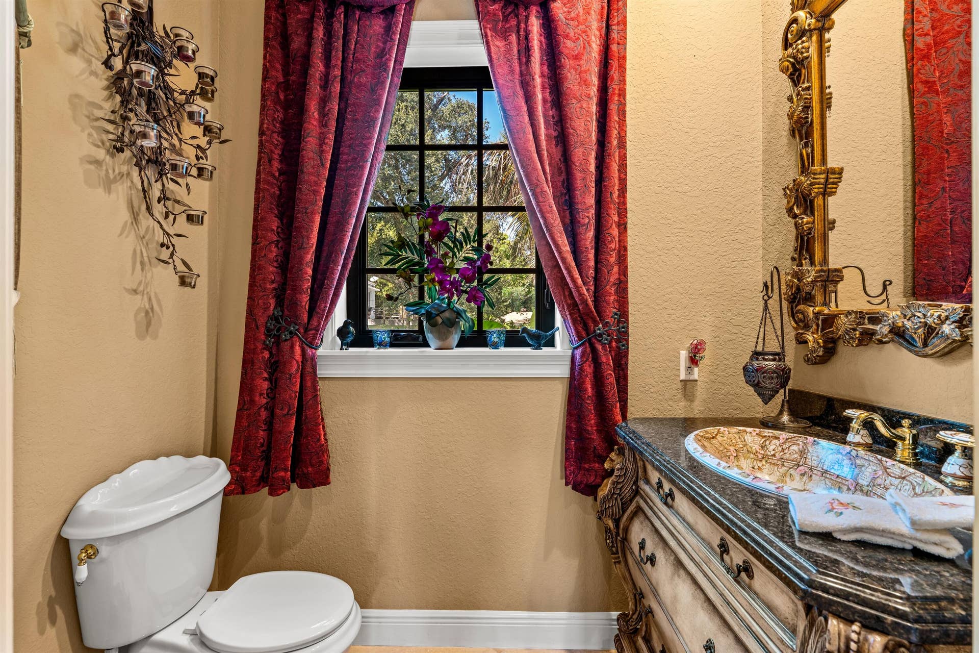 POWDER_ROOM