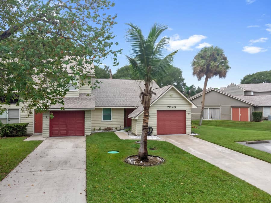 Property photo for 2020 Vero South Circle SW, #4, Vero Beach, FL