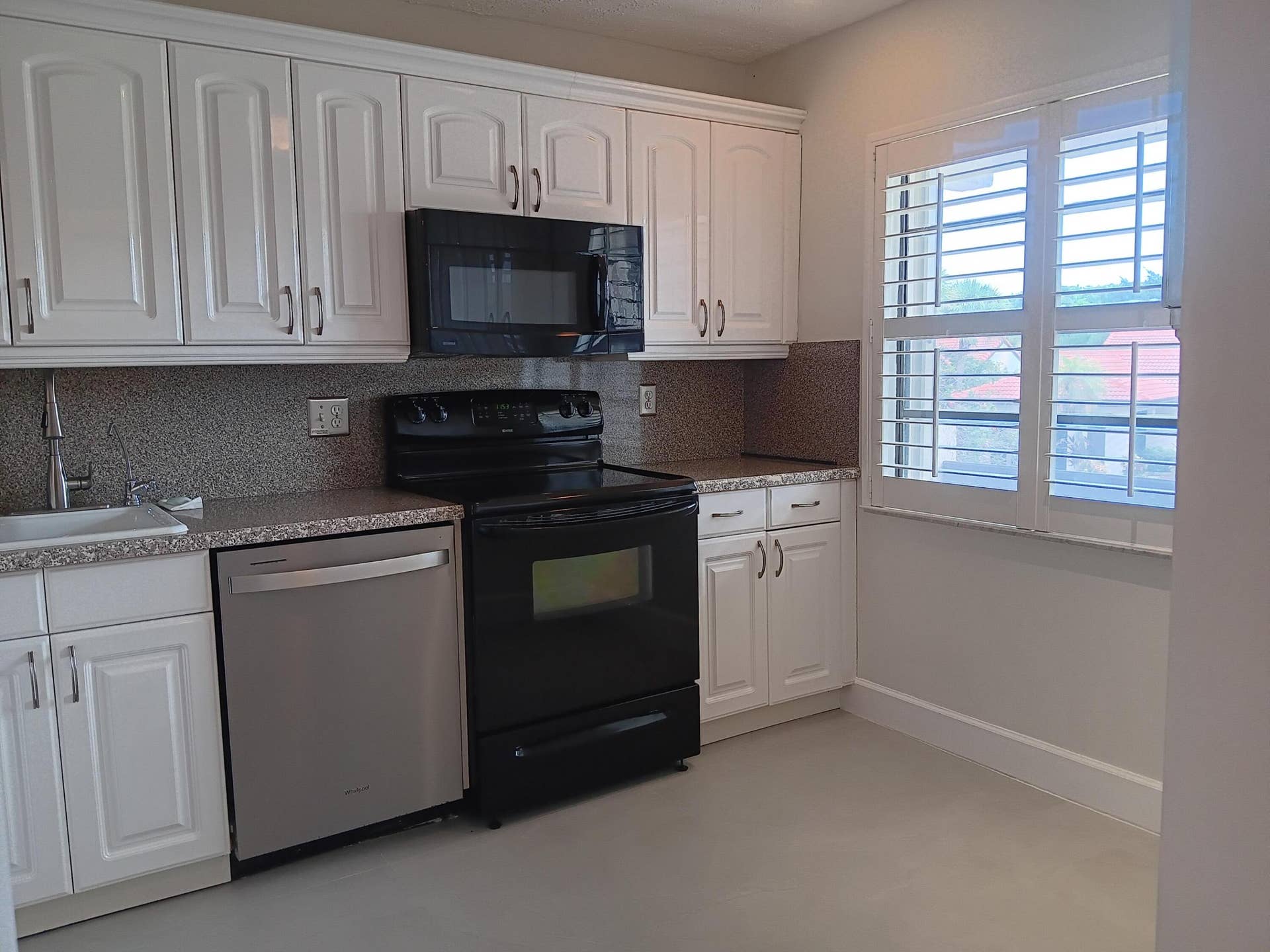 8045 Eastlake Drive, Boca Raton, FL 33433 13