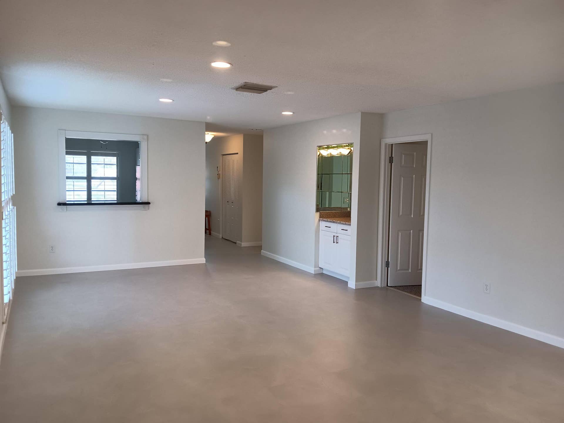 8045 Eastlake Drive, Boca Raton, FL 33433 8