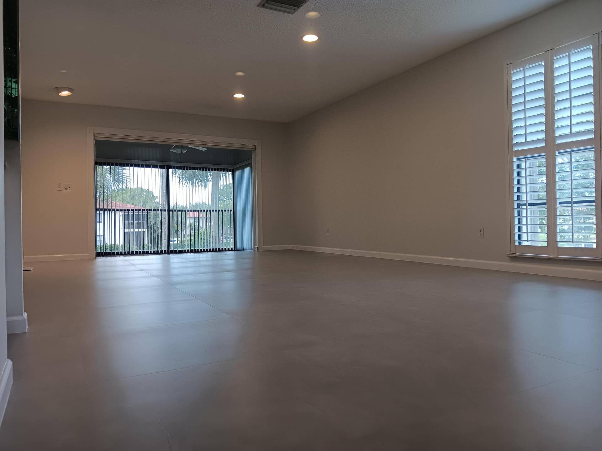 8045 Eastlake Drive, Boca Raton, FL 33433 3.1