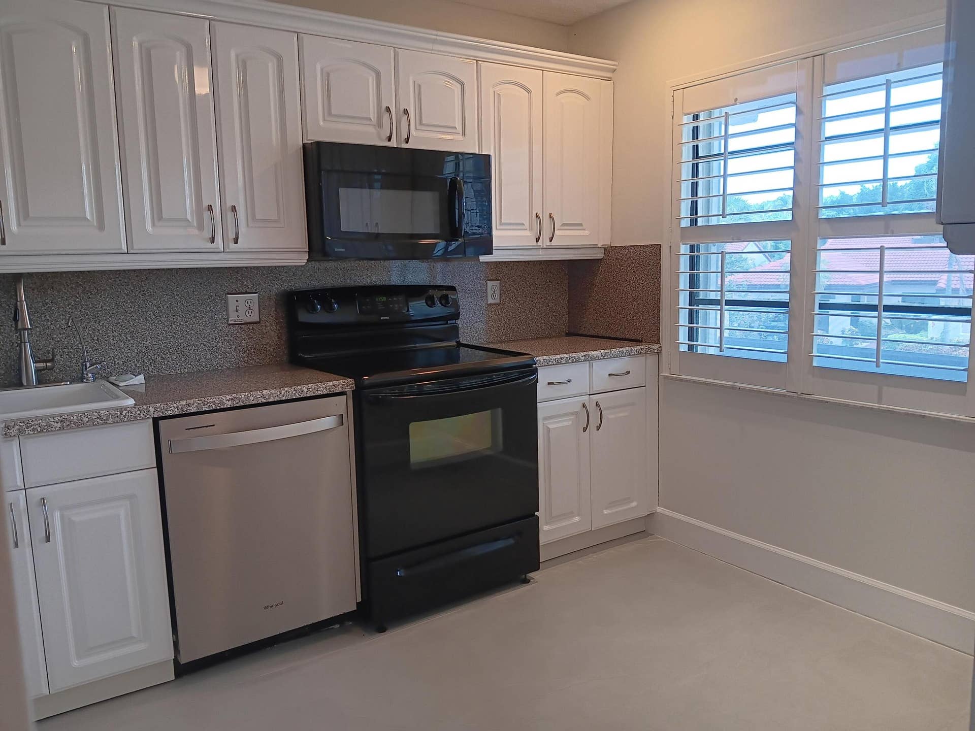 8045 Eastlake Drive, Boca Raton, FL 33433 Z