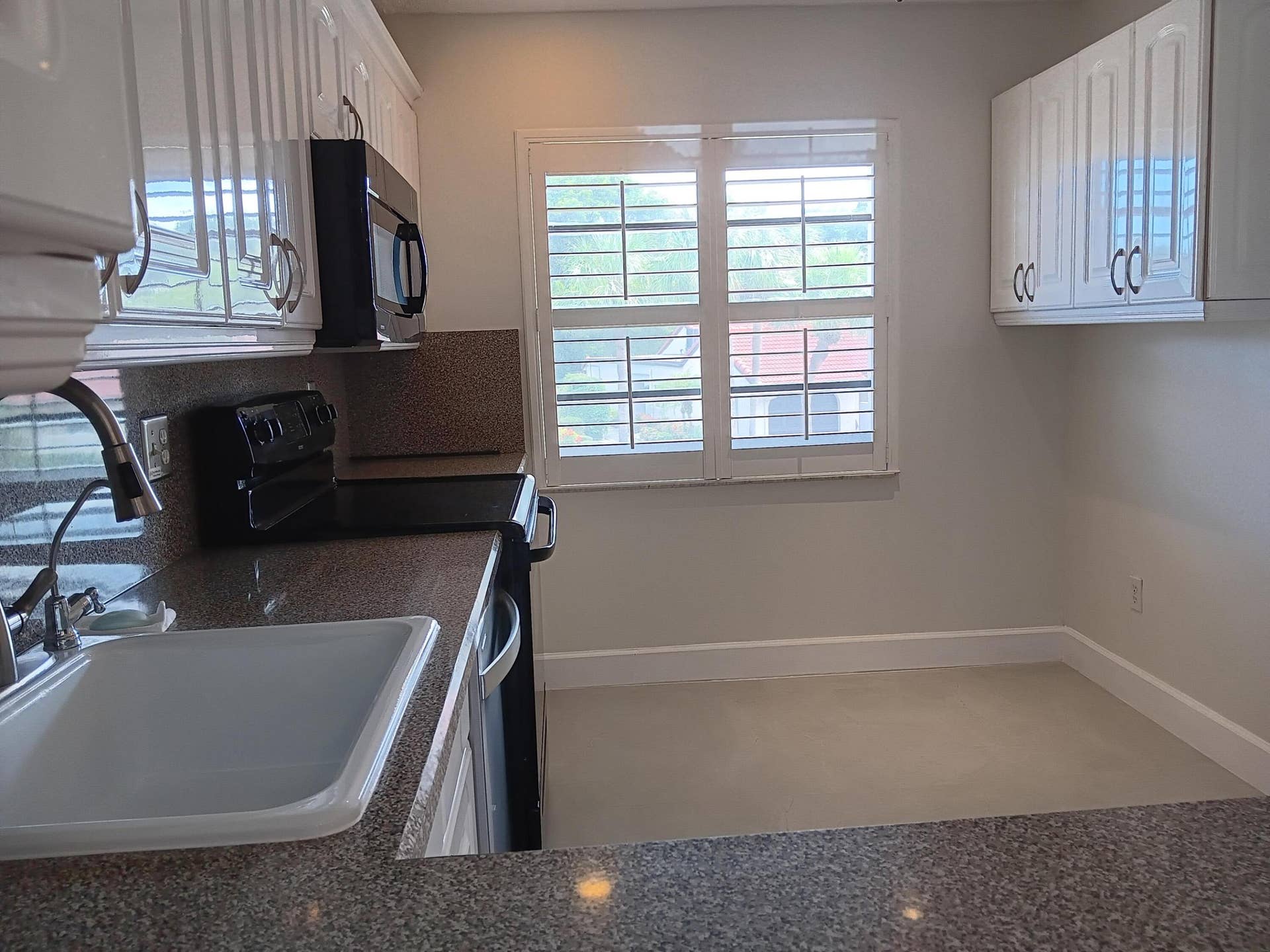 8045 Eastlake Drive, Boca Raton, FL 33433 10