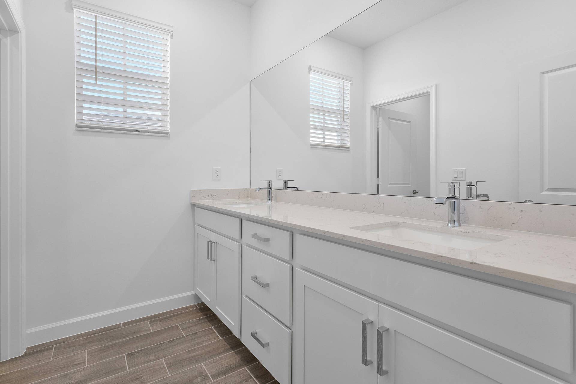 6843 COBIA Circle, Boynton Beach, FL 33437 Guest Bath