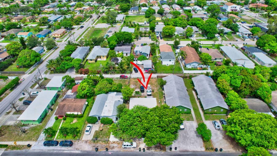 Property photo for 134 SW 10TH Avenue, Delray Beach, FL