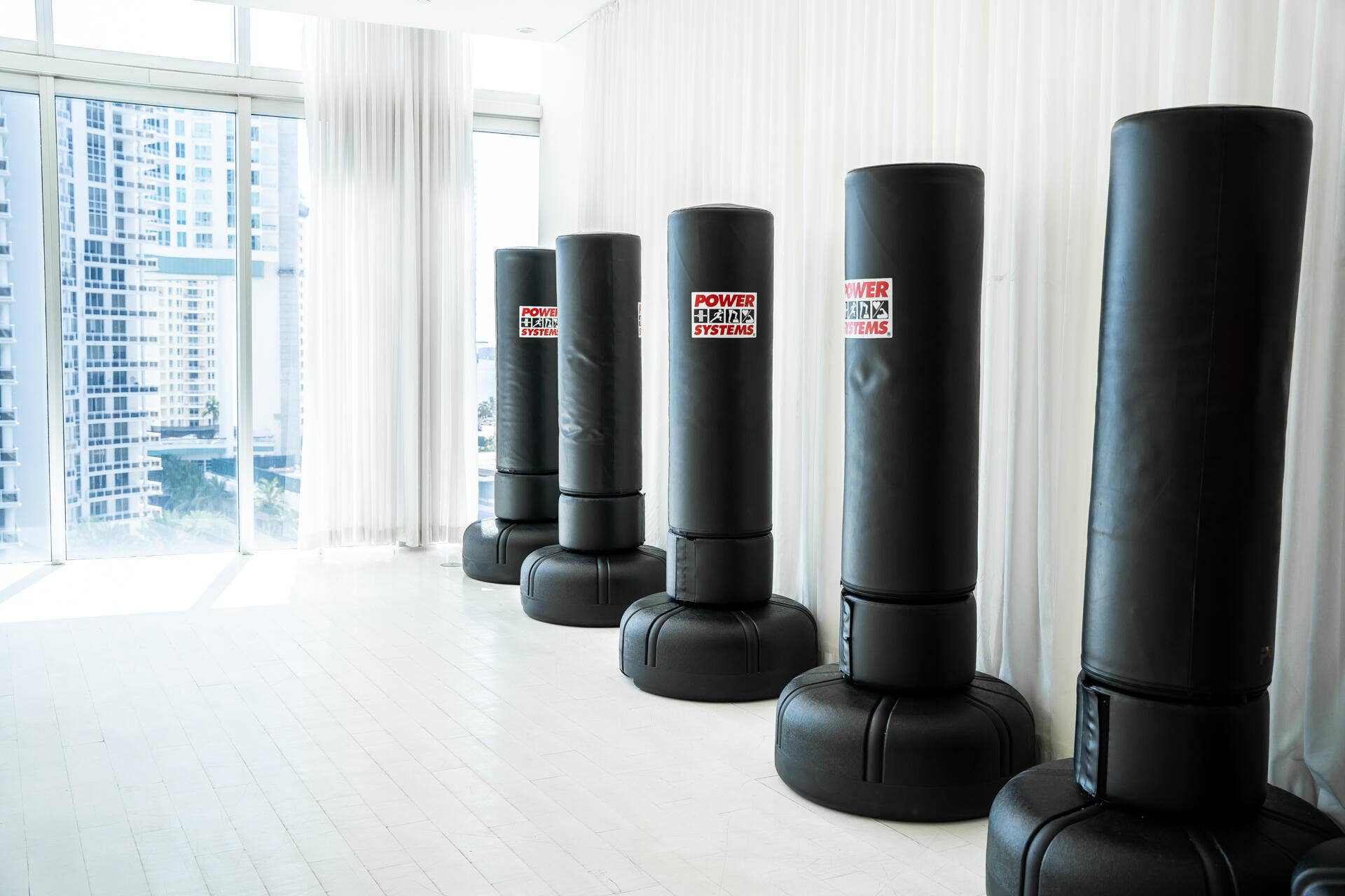 495 BRICKELL Avenue, #811, Miami, FL 33131 DSC03490