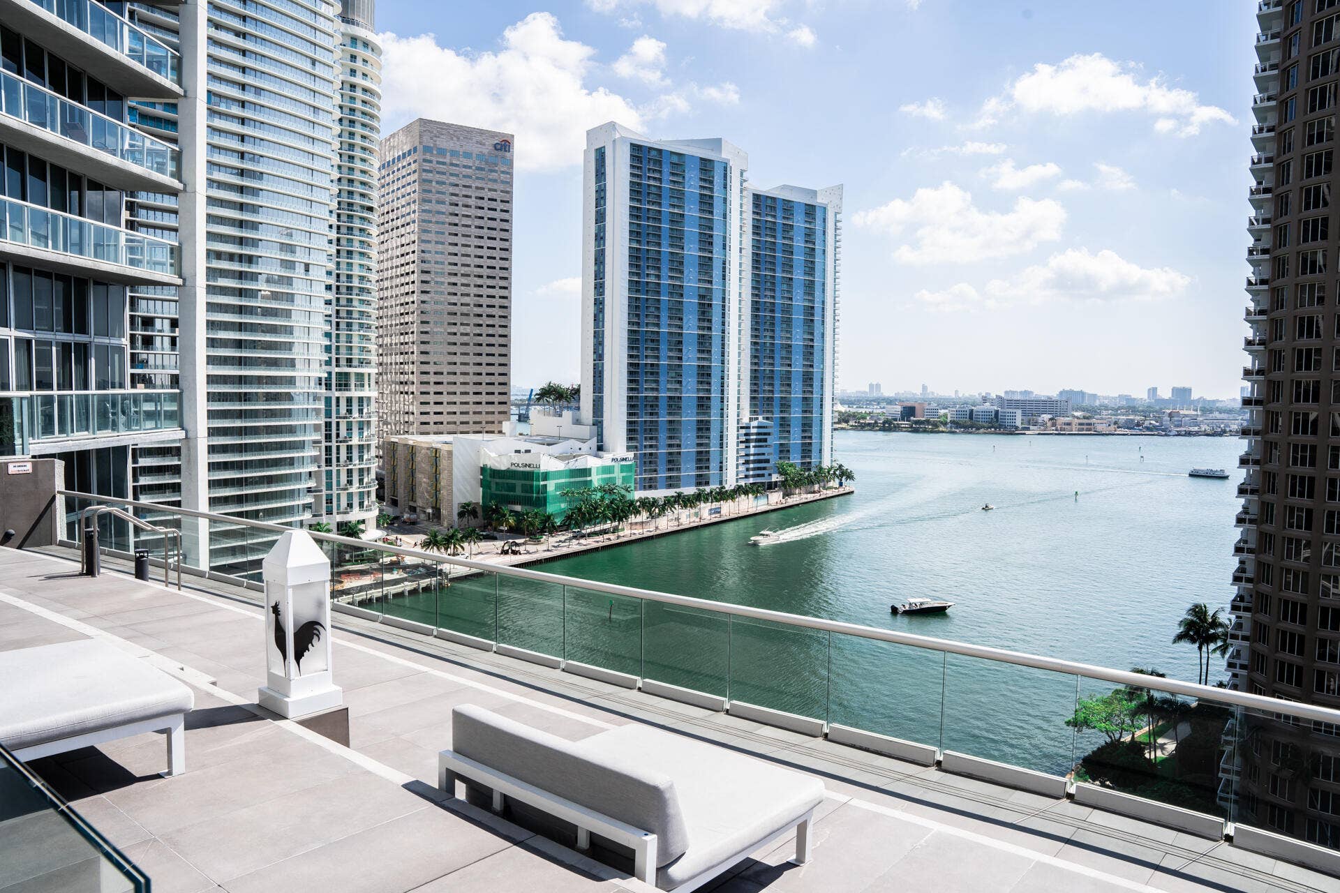 495 BRICKELL Avenue, #811, Miami, FL 33131 DSC03401