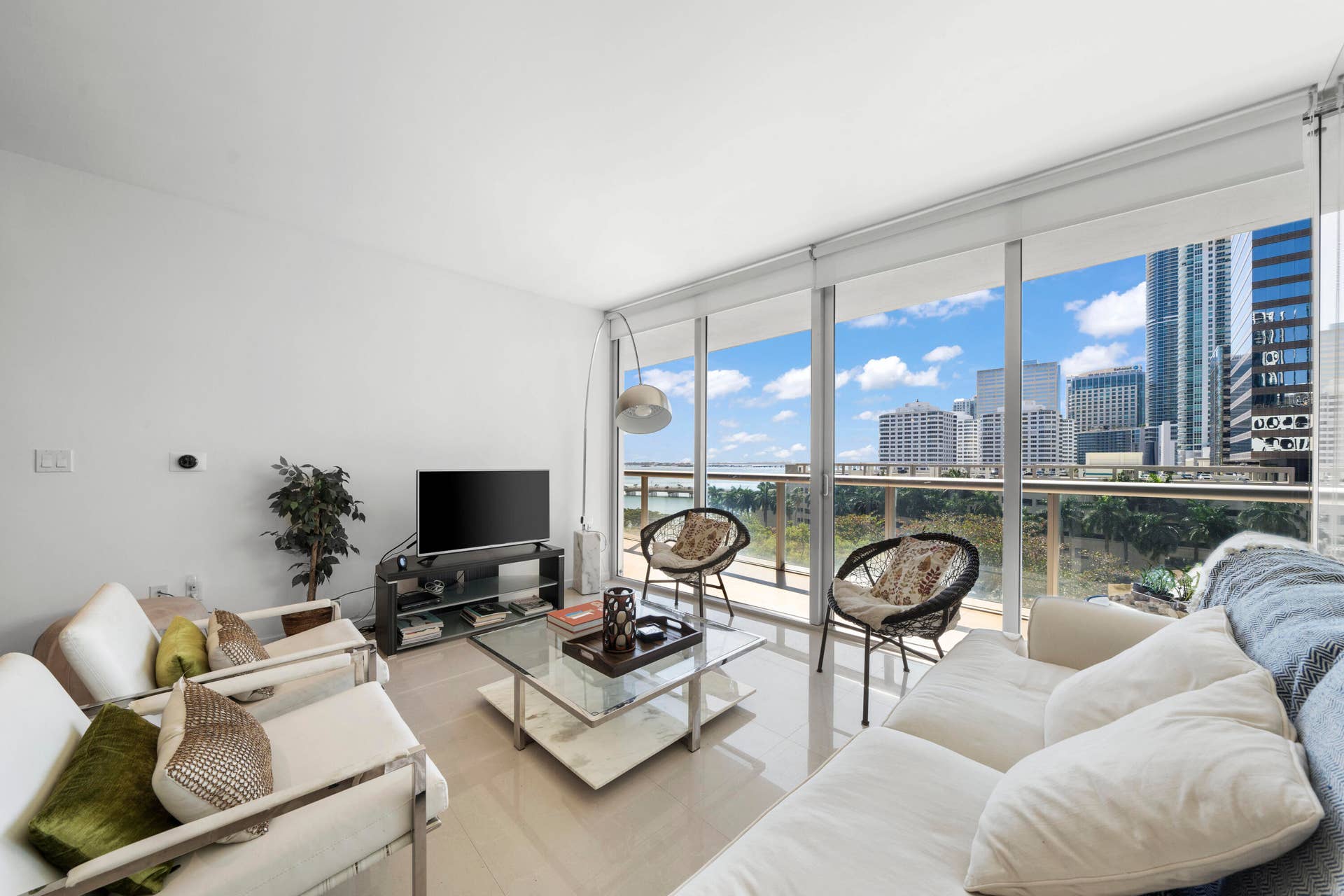 495 BRICKELL Avenue, #811, Miami, FL 33131 11-print-A7407759