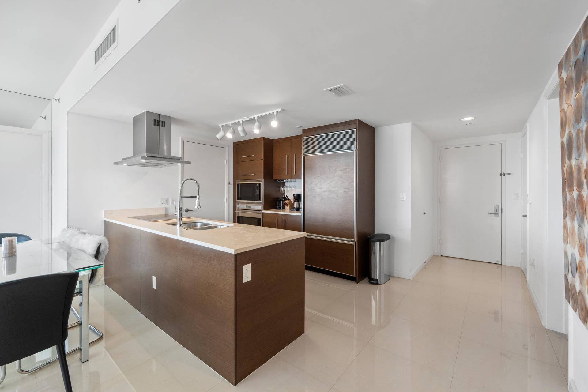 495 BRICKELL Avenue, #811, Miami, FL 33131 Icon1