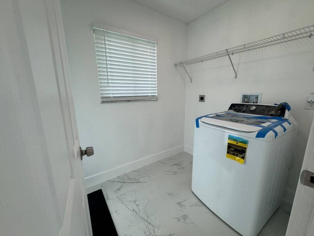 1031 NW 10TH Avenue, Fort Lauderdale, FL 33311 07