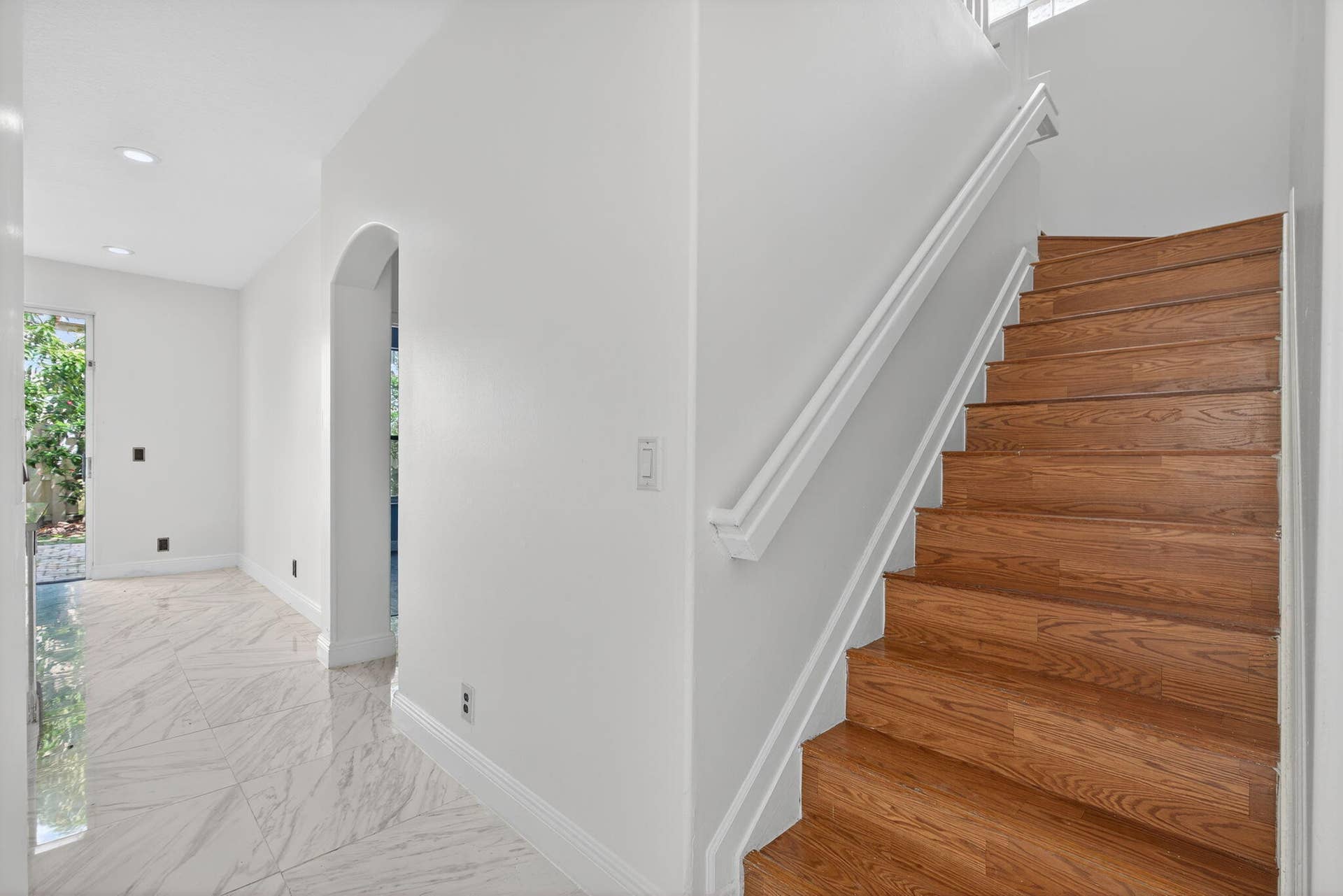 4083 LAKE TAHOE Circle, West Palm Beach, FL 33409 202510082141090743540-