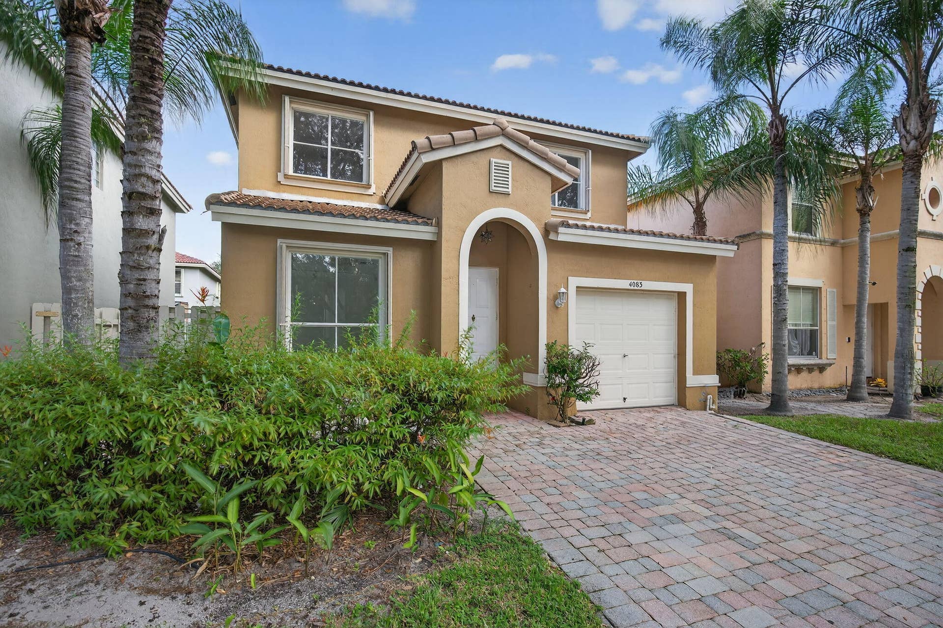 4083 LAKE TAHOE Circle, West Palm Beach, FL 33409 202