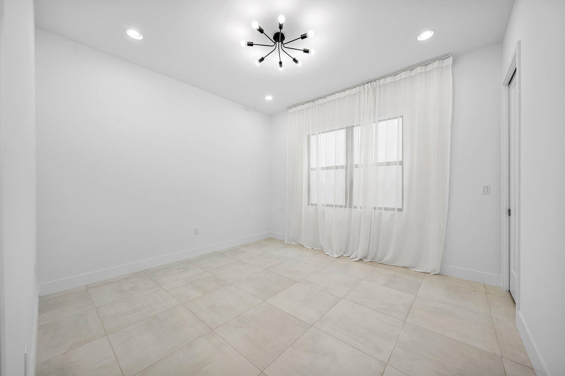 8095 CRYSTAL DOWNS Avenue, Boca Raton, FL 33434 016-8095CrystalDownsAvenue-BocaRaton-FL-