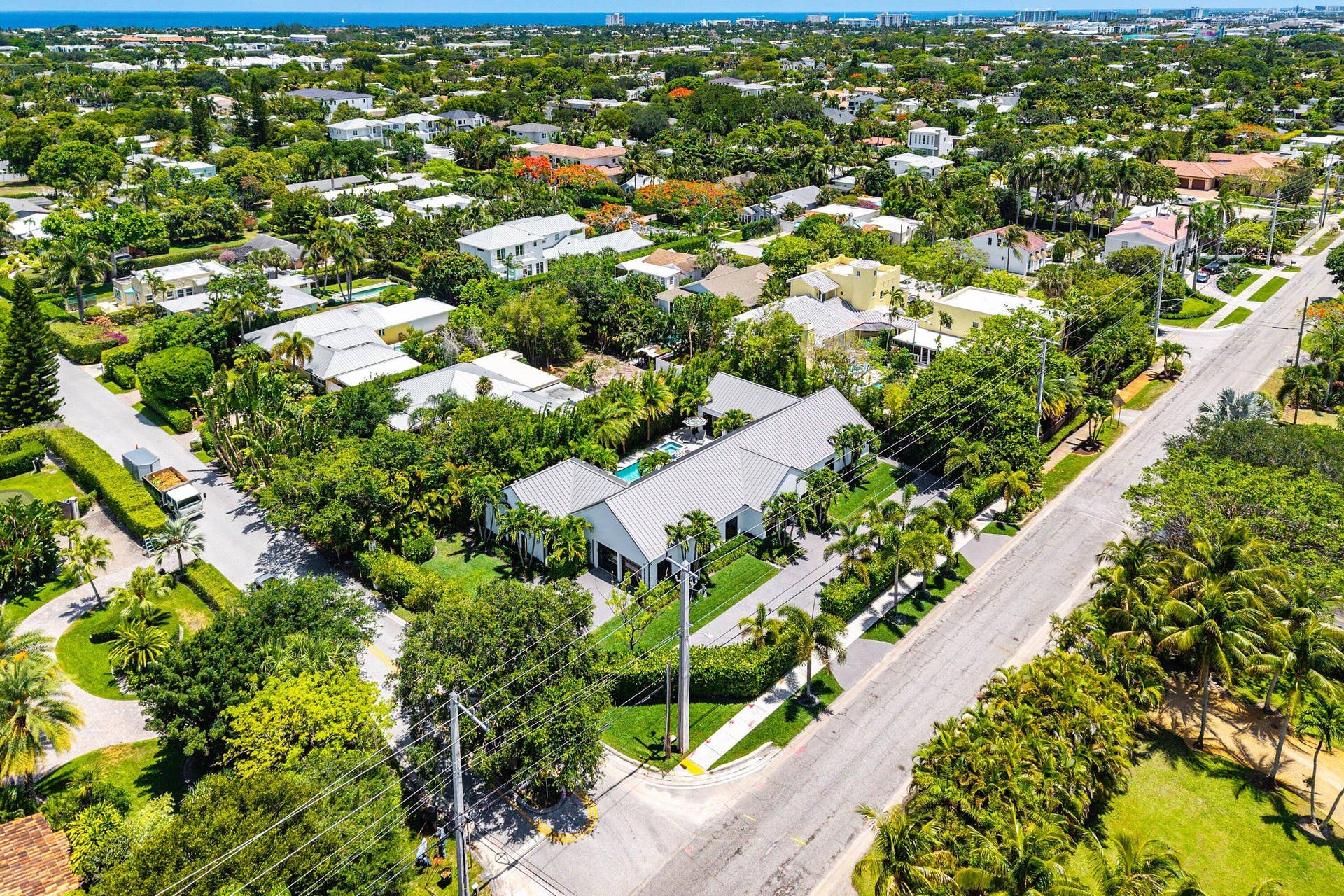 1275 N SWINTON Avenue, Delray Beach, FL 33444 064-1275NorthSwintonAvenue-DelrayBeach-F