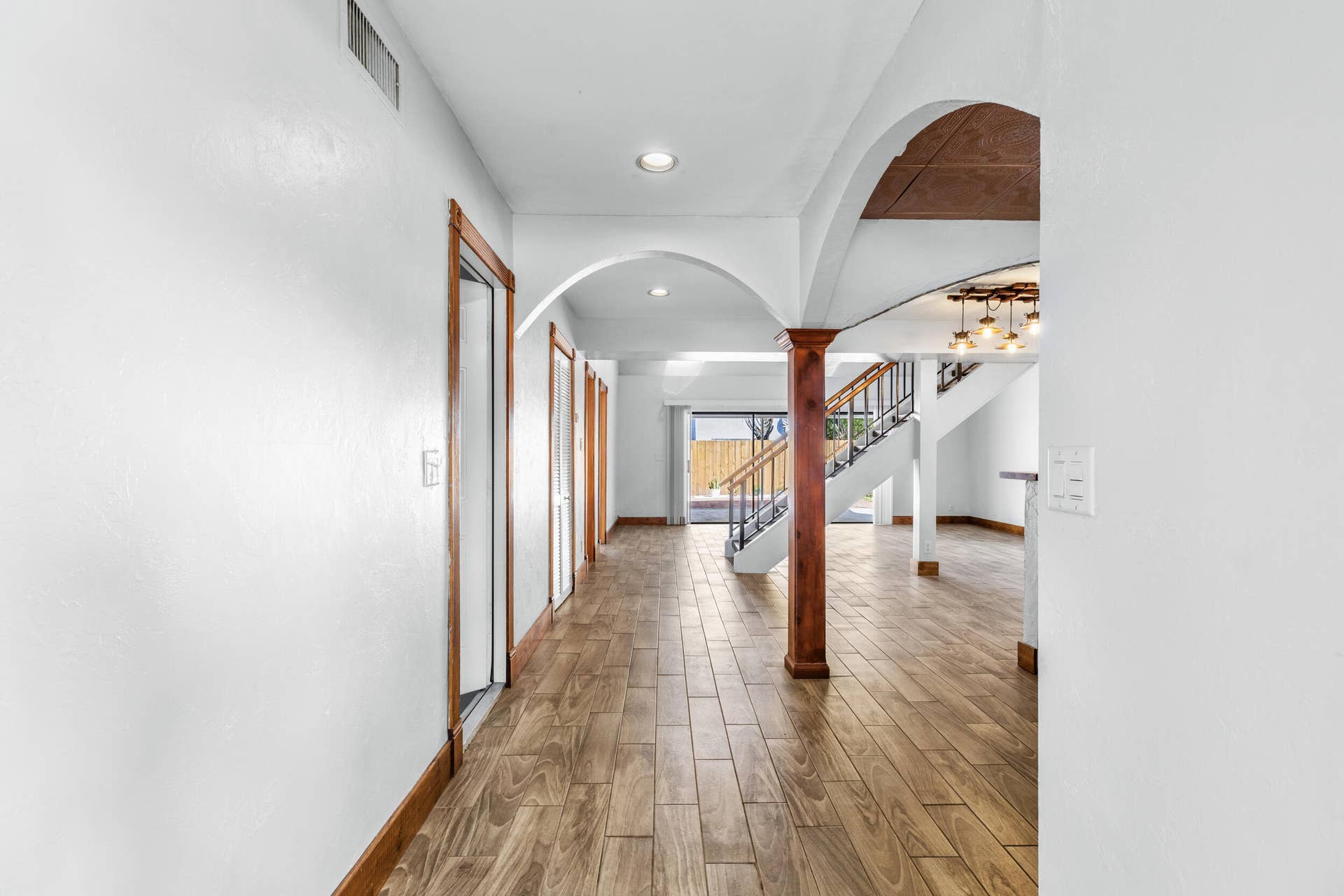 2552 Ella Street, Delray Beach, FL 33444 Foyer