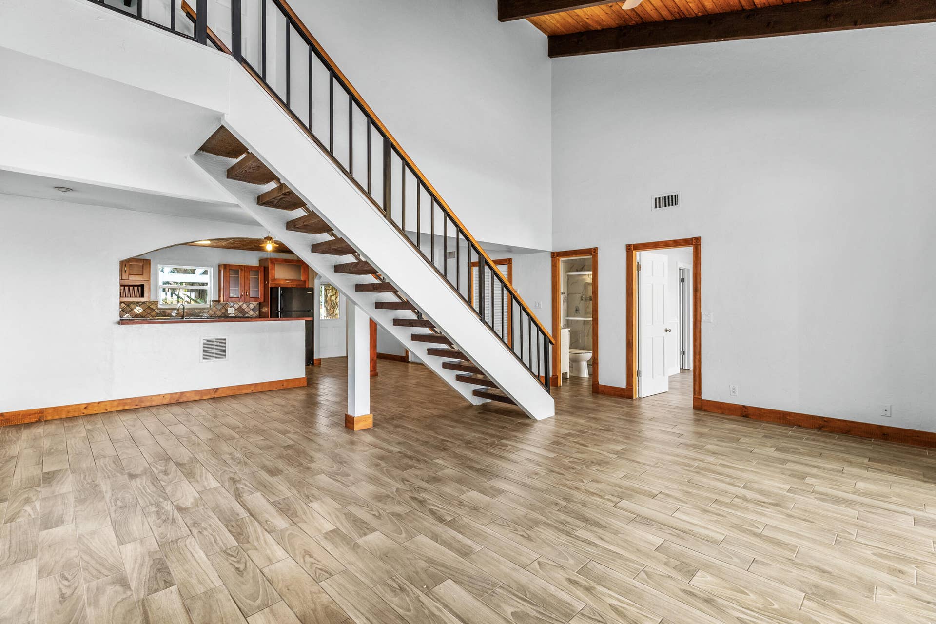 2552 Ella Street, Delray Beach, FL 33444 Living Room