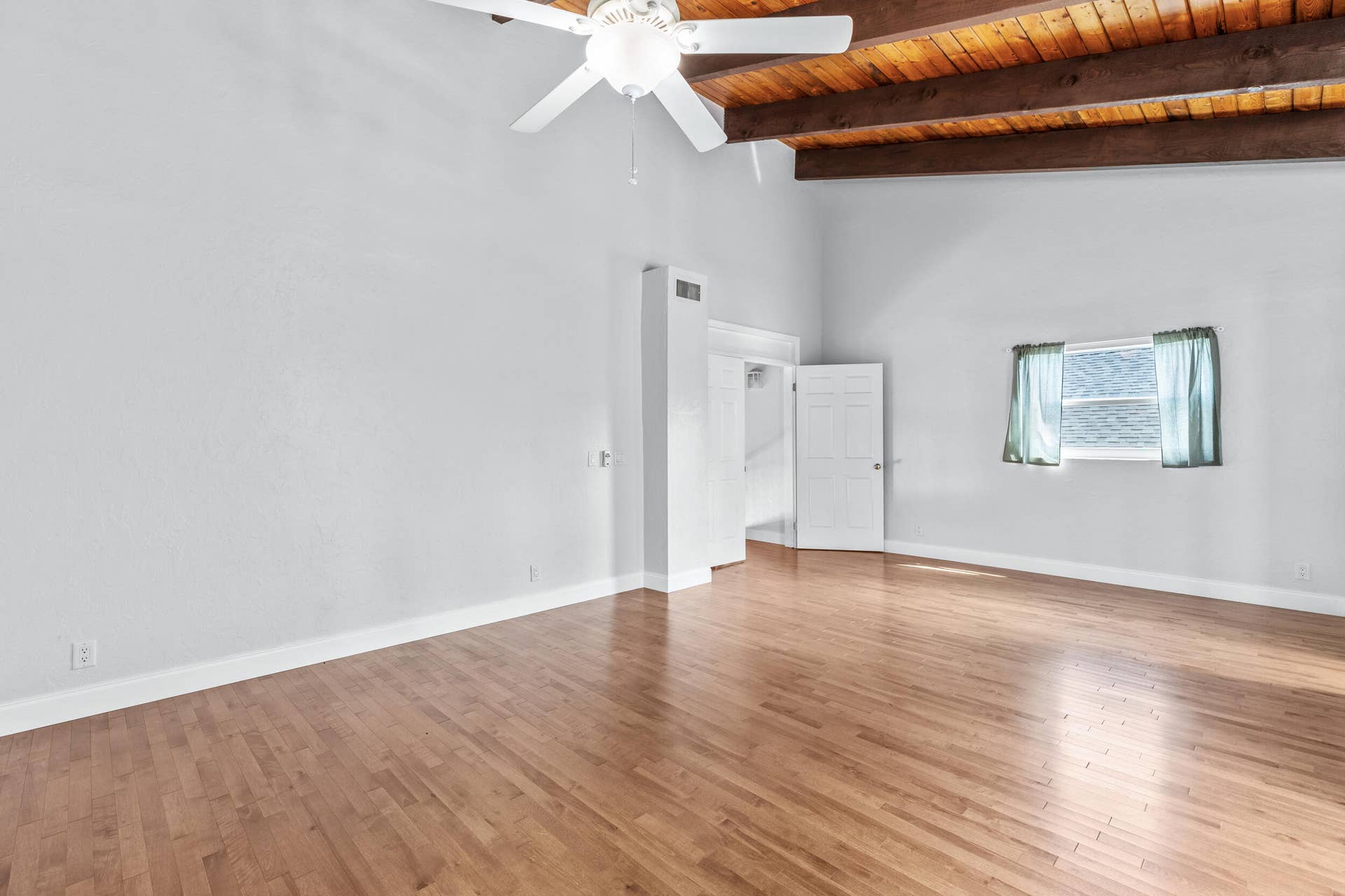 2552 Ella Street, Delray Beach, FL 33444 Primary Bedroom
