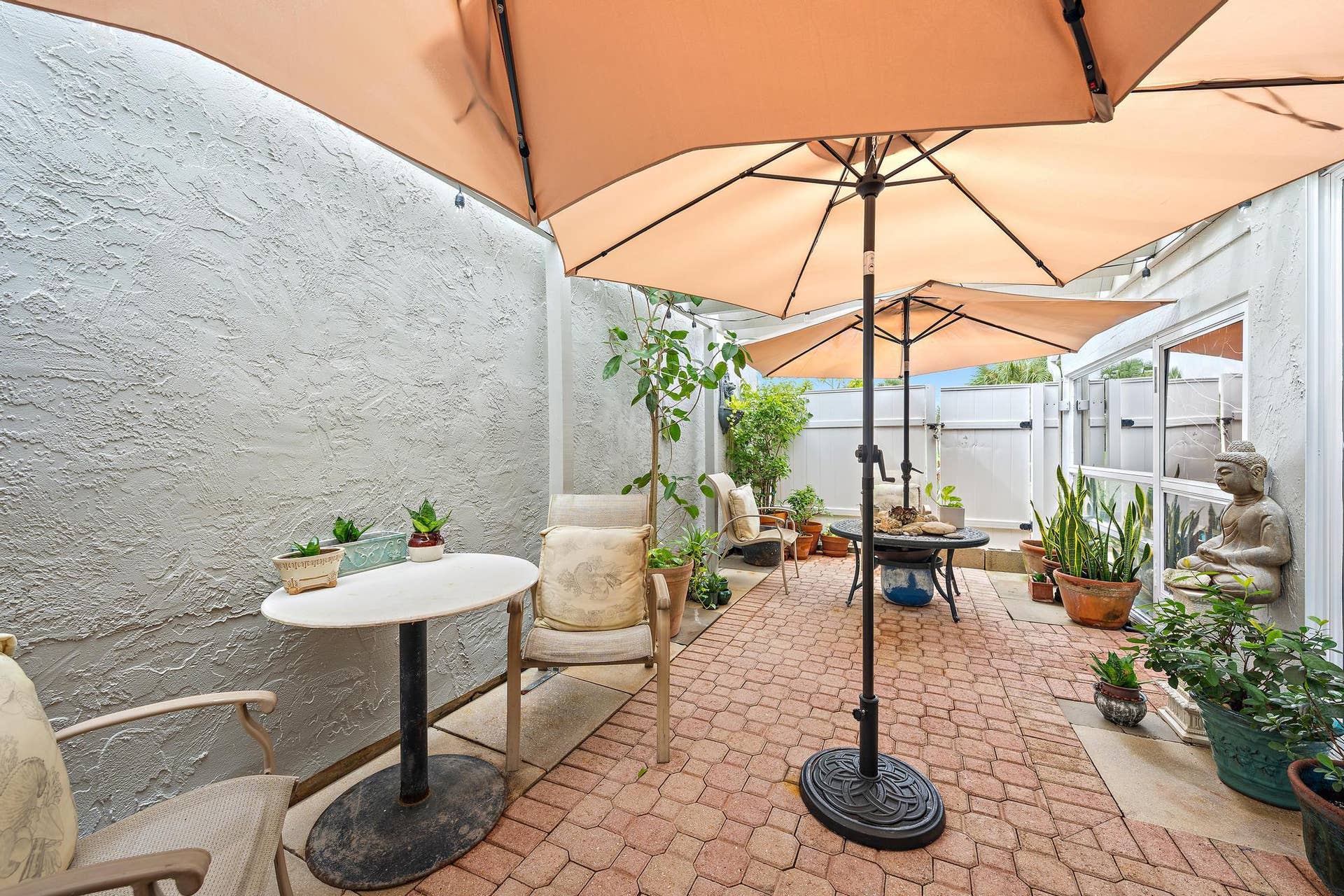 17050 Traverse Circle, Jupiter, FL 33477 Large Covered patio w hot tub