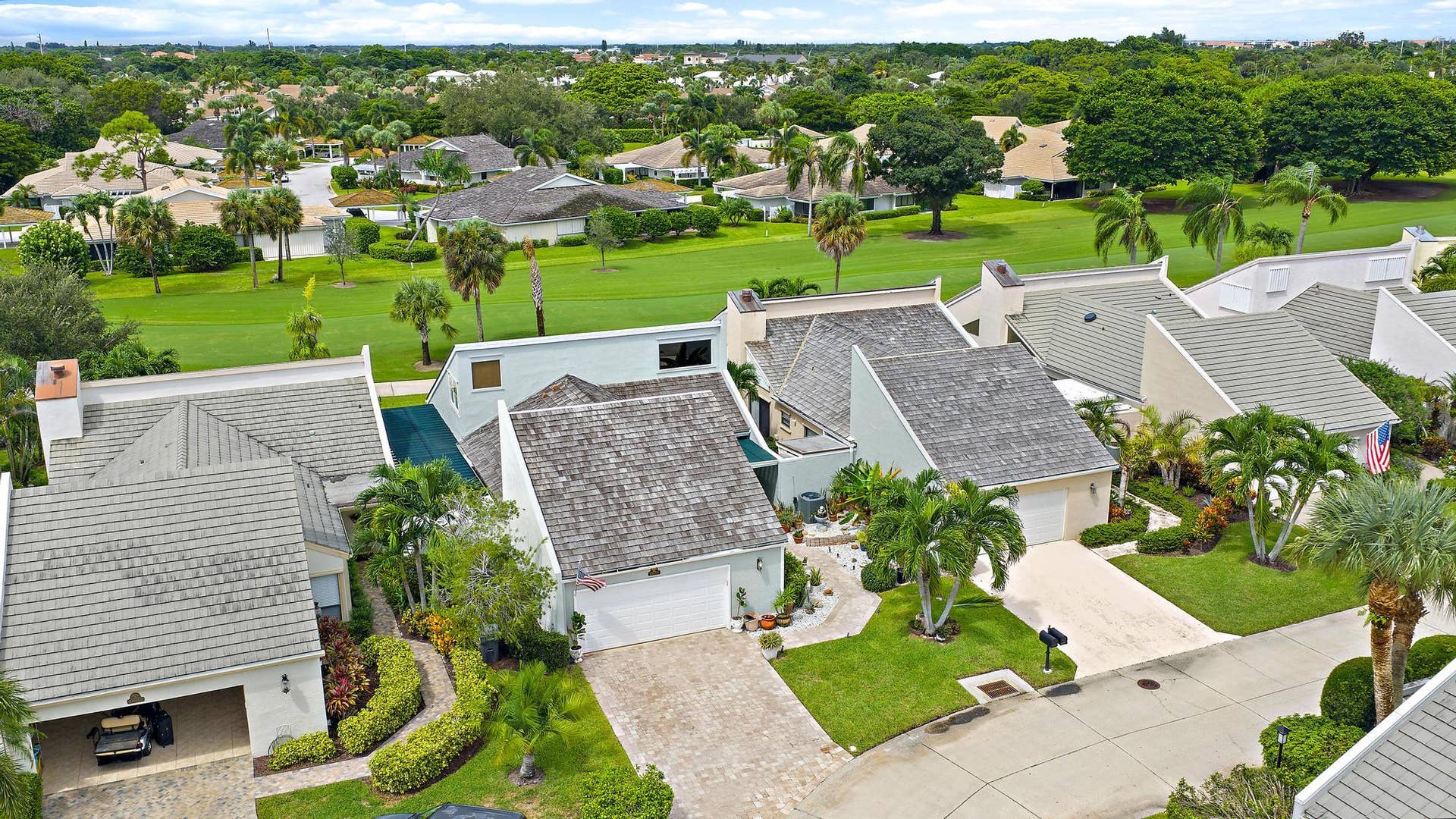 17050 Traverse Circle, Jupiter, FL 33477 Large drive way