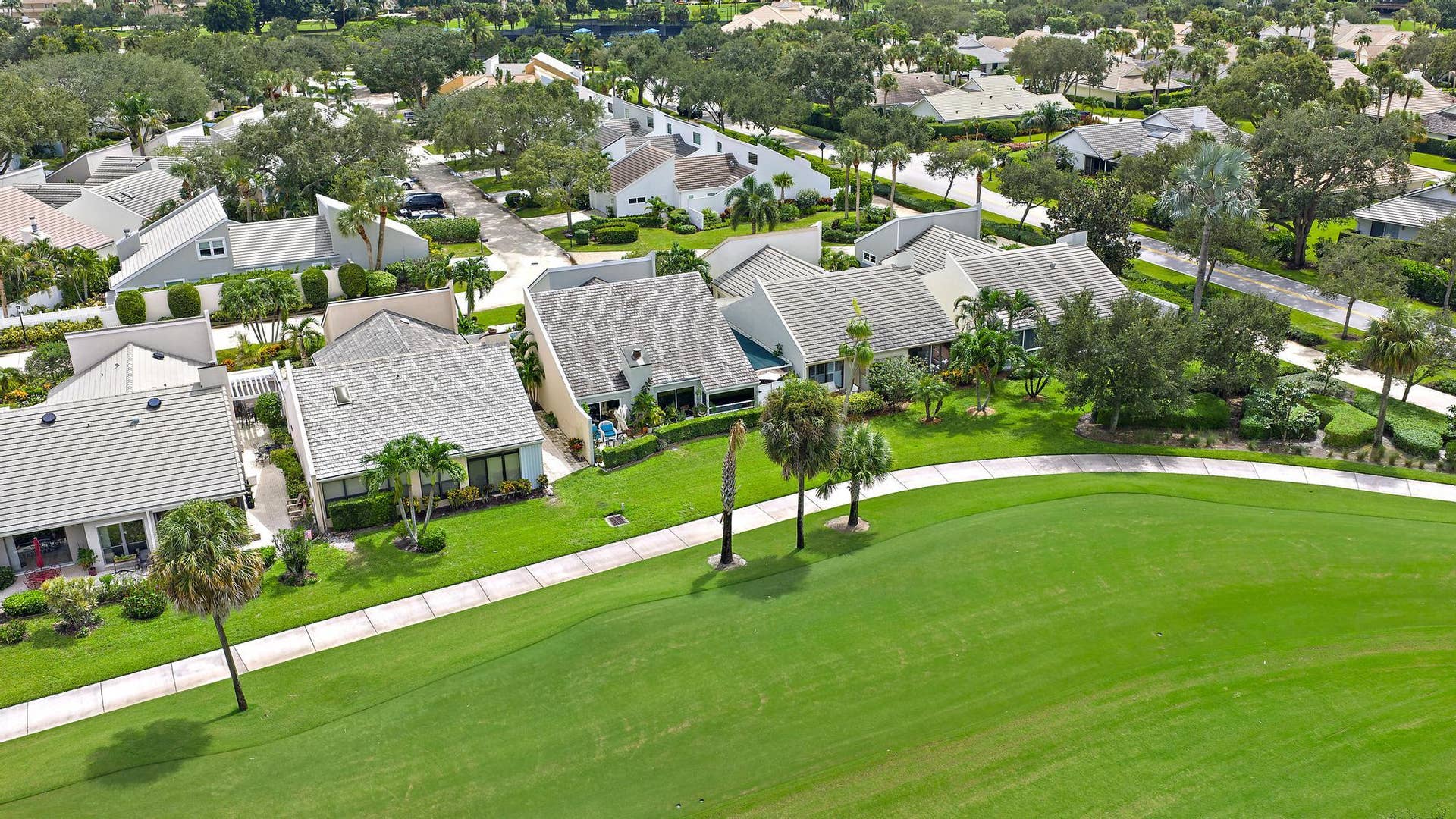 17050 Traverse Circle, Jupiter, FL 33477 Spacious townhome in Jonathans Landing