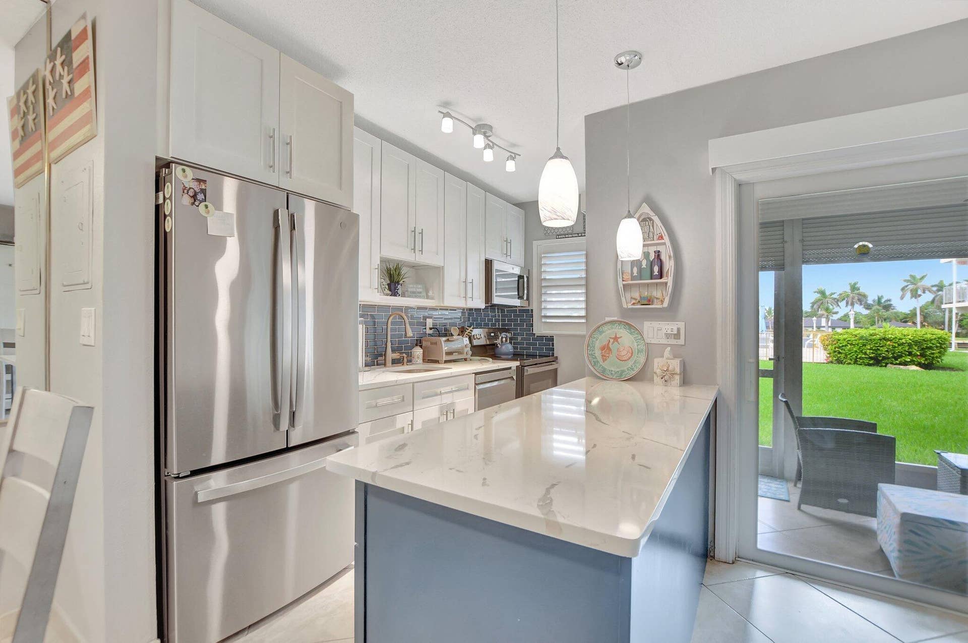 745 SE 19TH Avenue, #124, Deerfield Beach, FL 33441 renovated kitchen