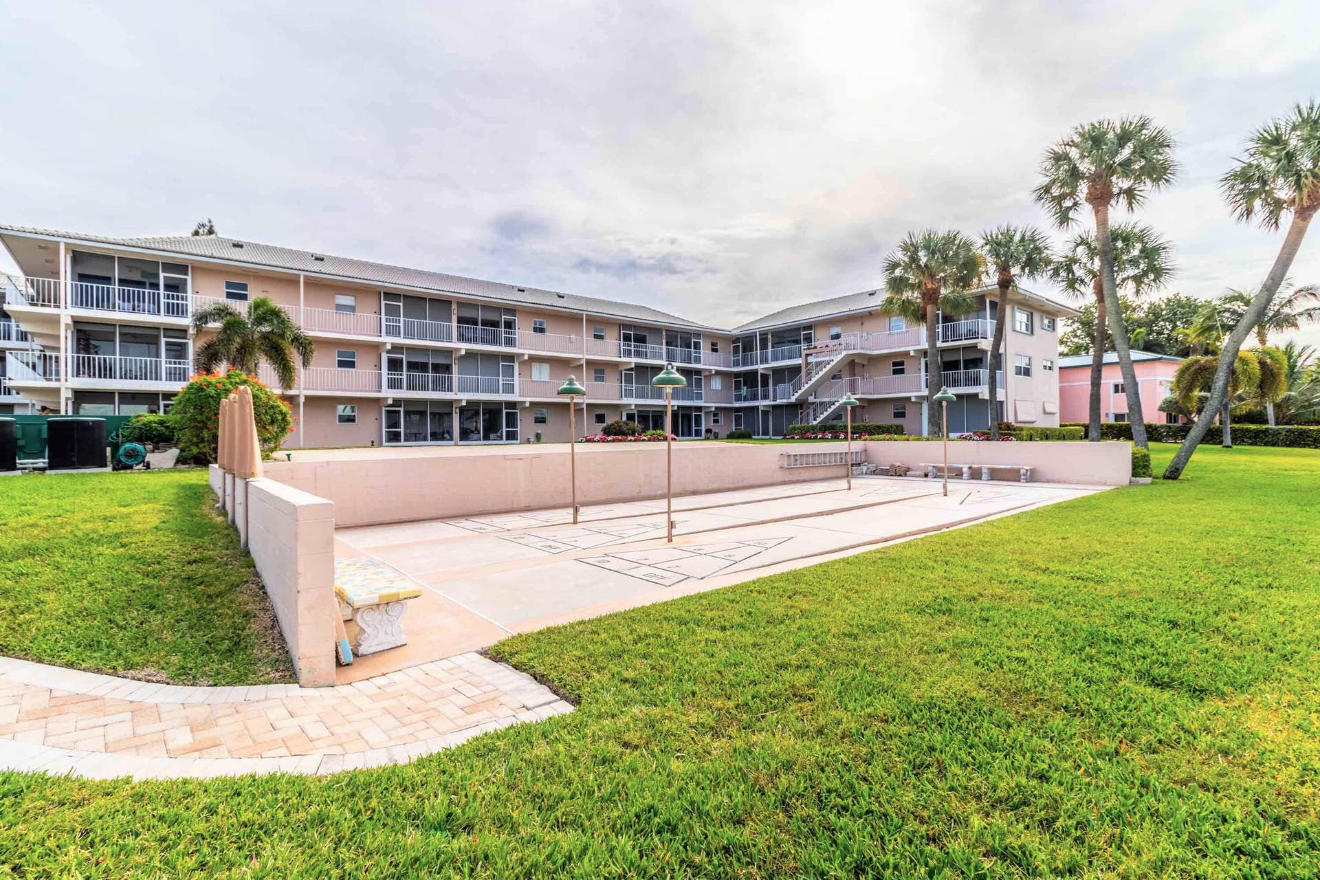 745 SE 19TH Avenue, #124, Deerfield Beach, FL 33441 Shuffleboard