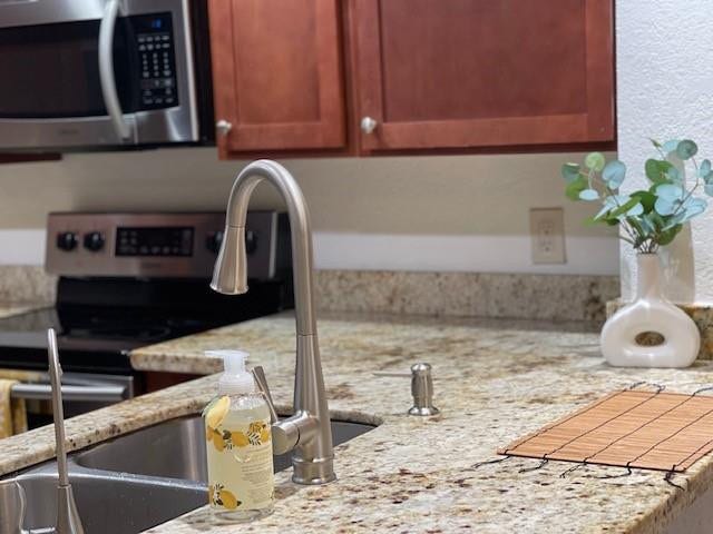 5200 NW 31ST Avenue, #36, Fort Lauderdale, Fort Lauderdale, FL 33309 Gorgeous granite!