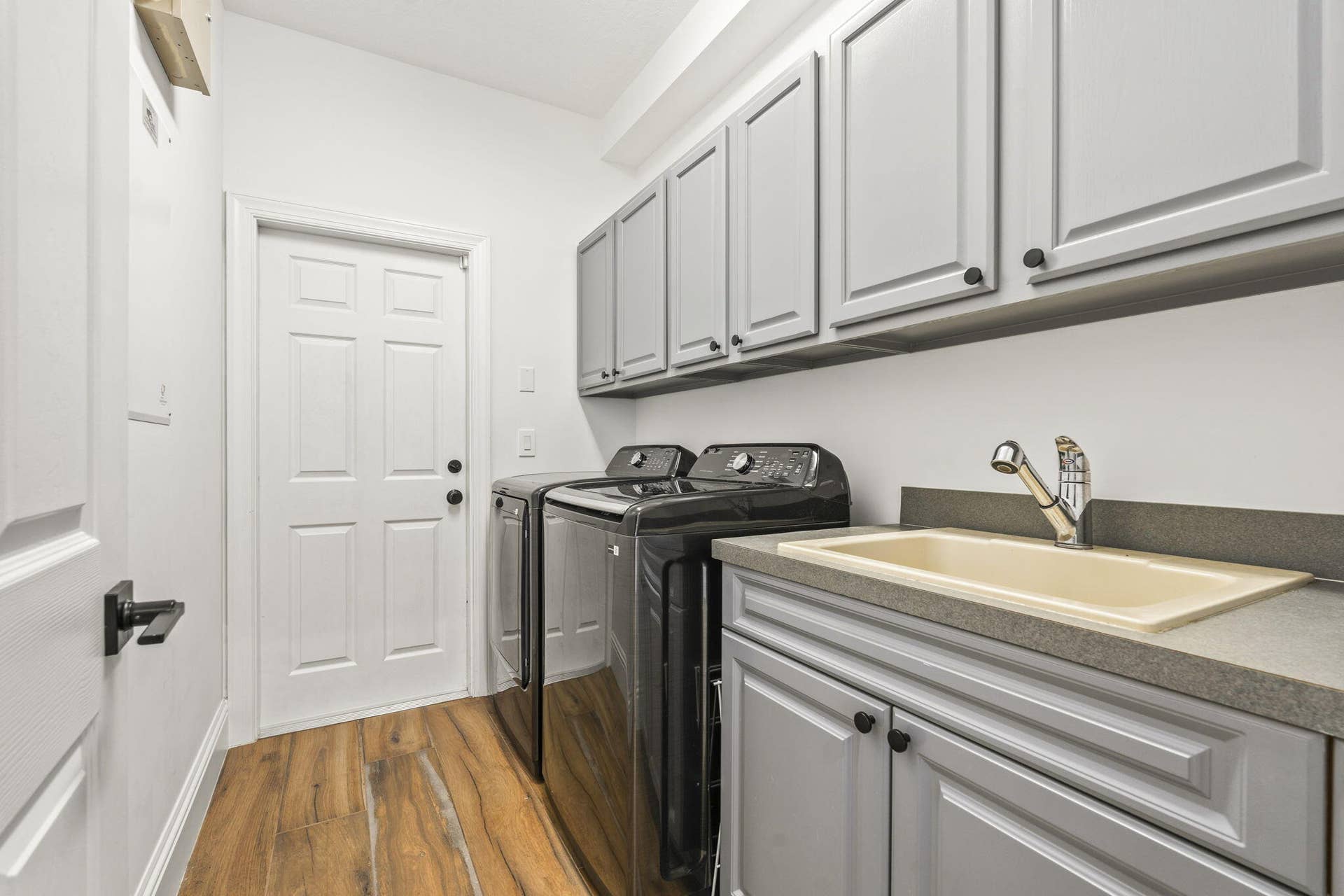 201 SW WIREGRASS Court, Palm City, FL 34990 101-web-or-mls-DSC06102