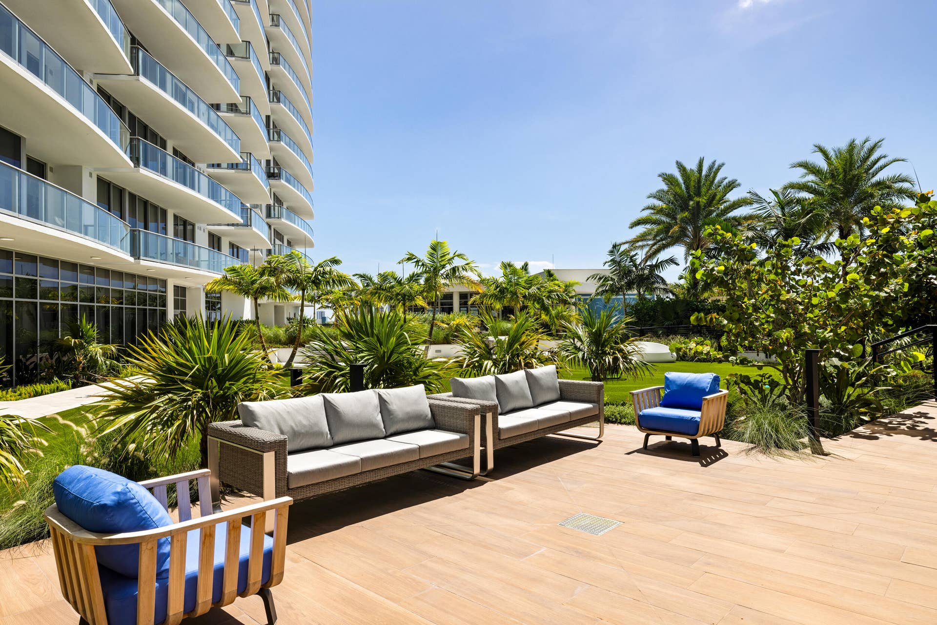 220 Lake Shore Drive, #704, Lake Park, FL 33403 ET6A4122