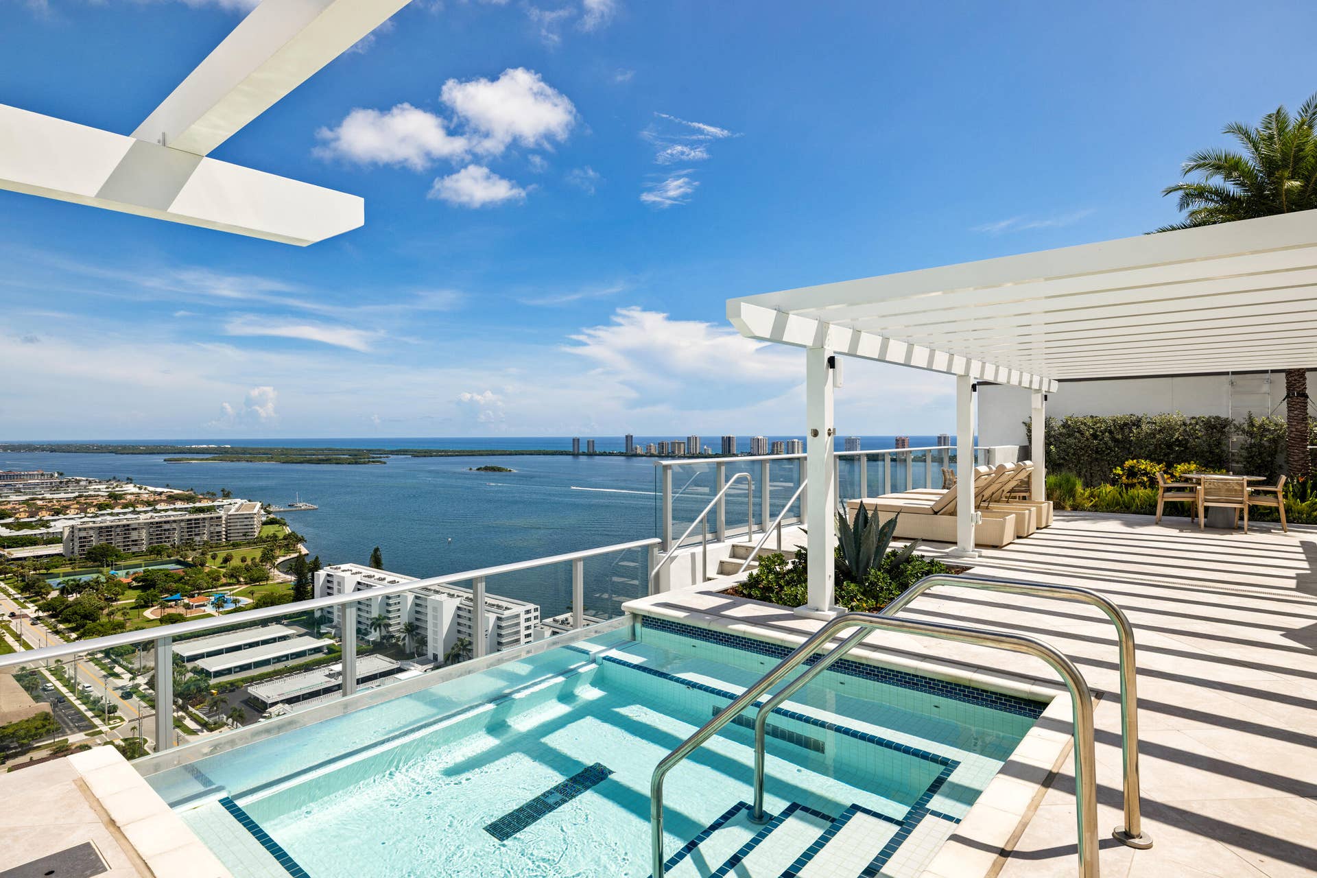 220 Lake Shore Drive, #704, Lake Park, FL 33403 ET6A4098