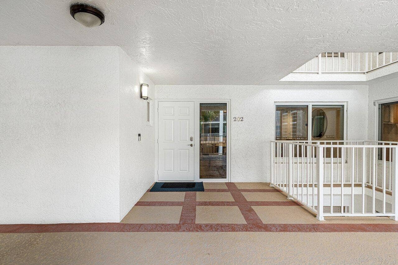 003-7370OrangewoodLane-202-BocaRaton-FL-