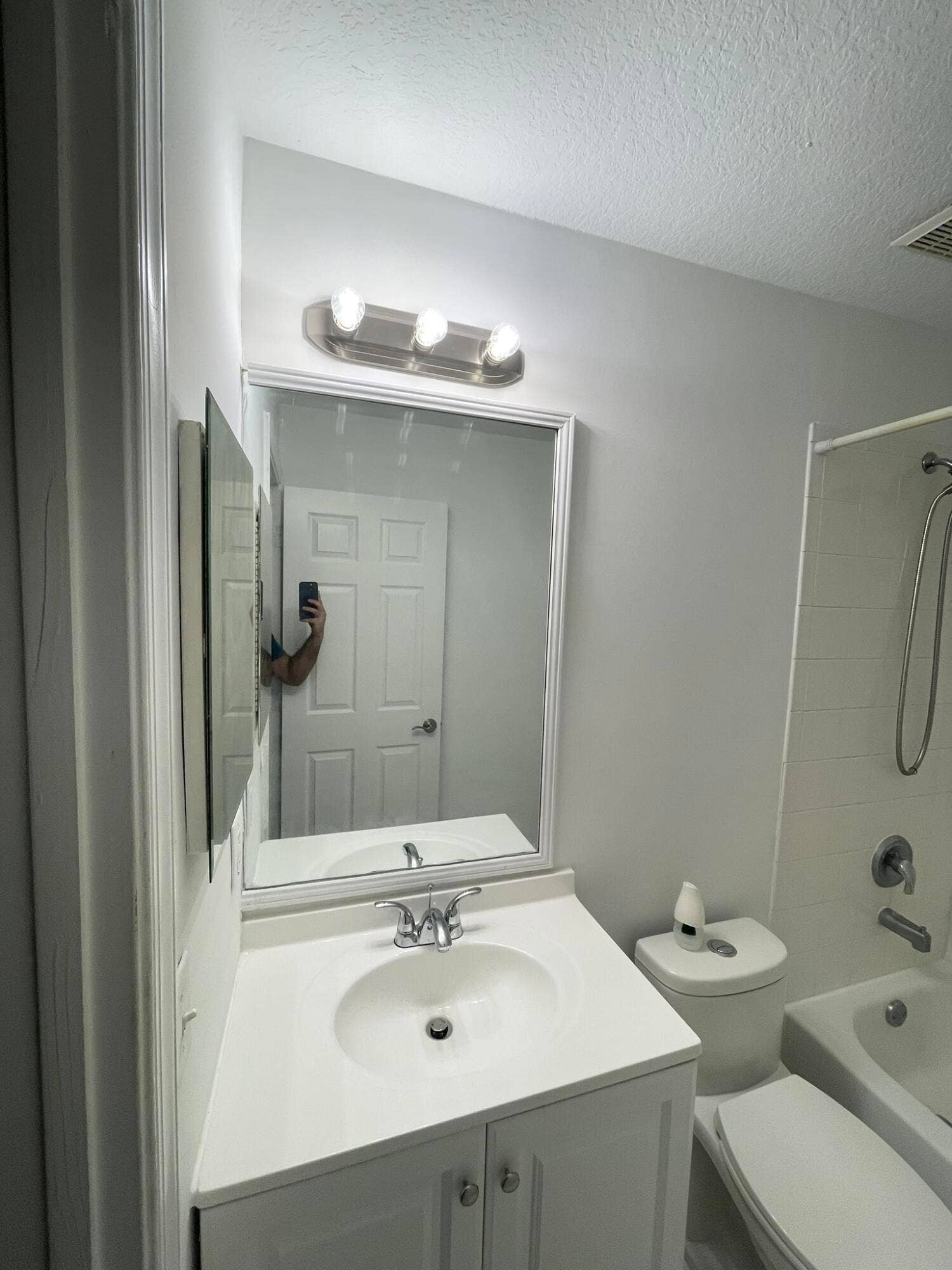 986 Summit Lake Drive, West Palm Beach, West Palm Beach, FL 33406 3.2