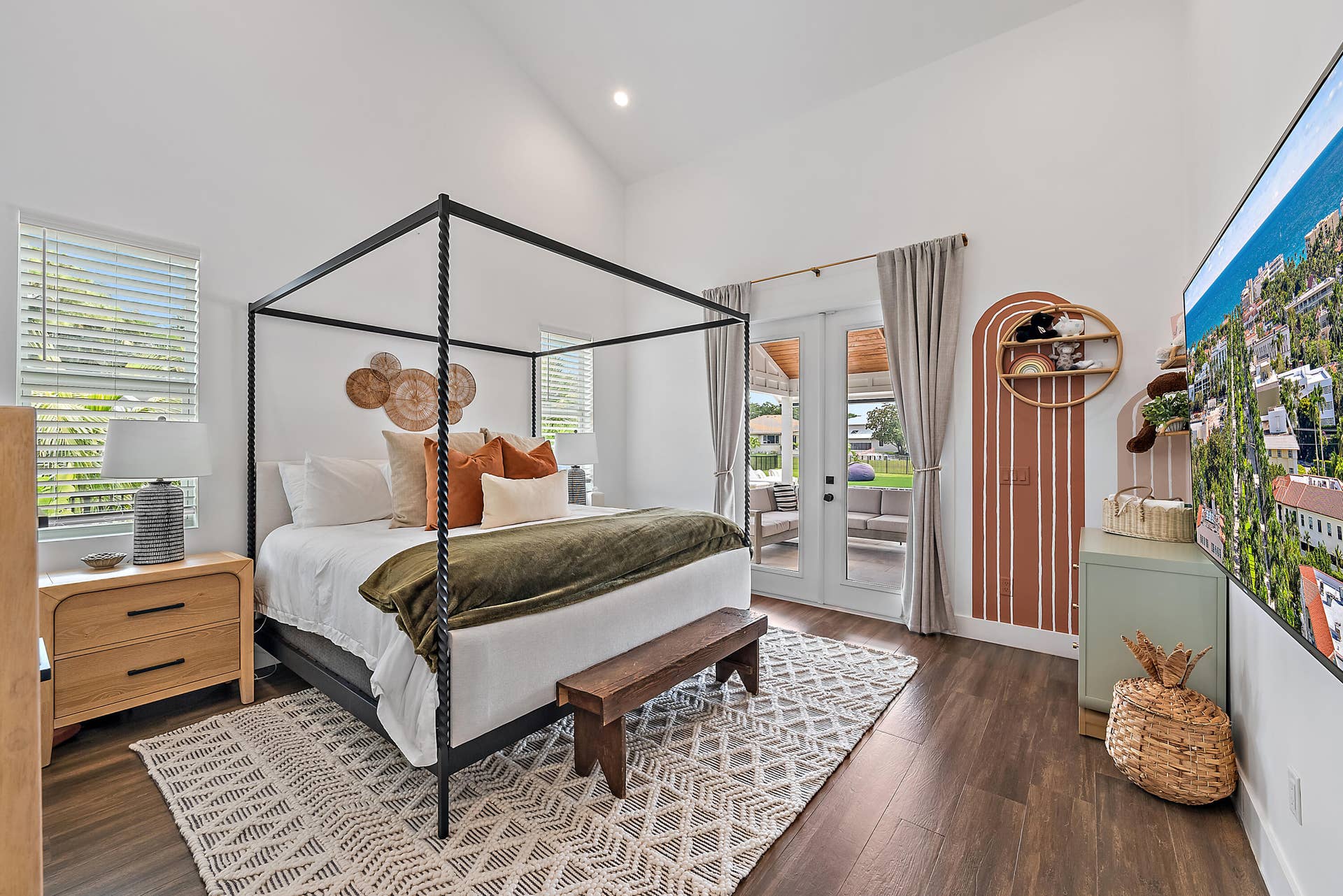 6204 SAND PINE Court, Jupiter, Jupiter, FL 33458 Vaulted ceiling accentuates the spacious room