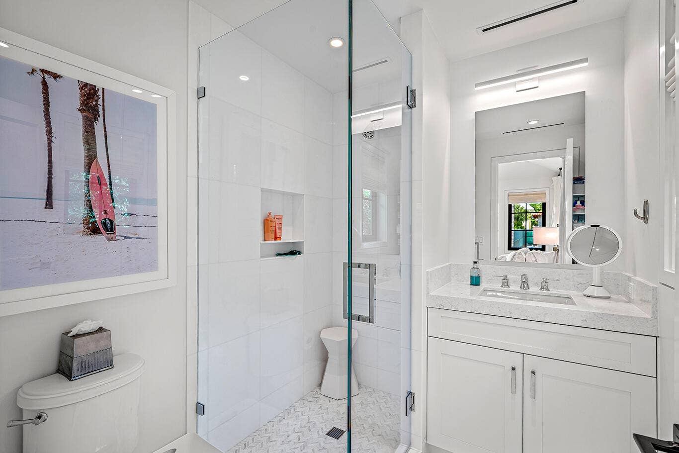 412 Brazilian Avenue, Palm Beach, FL 33480 Guest Bath 3