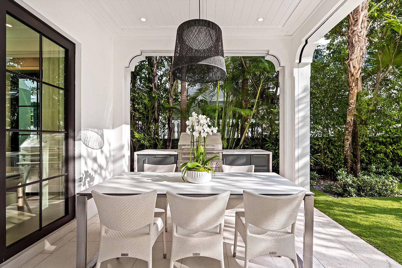 412 Brazilian Avenue, Palm Beach, FL 33480 Loggia Dining