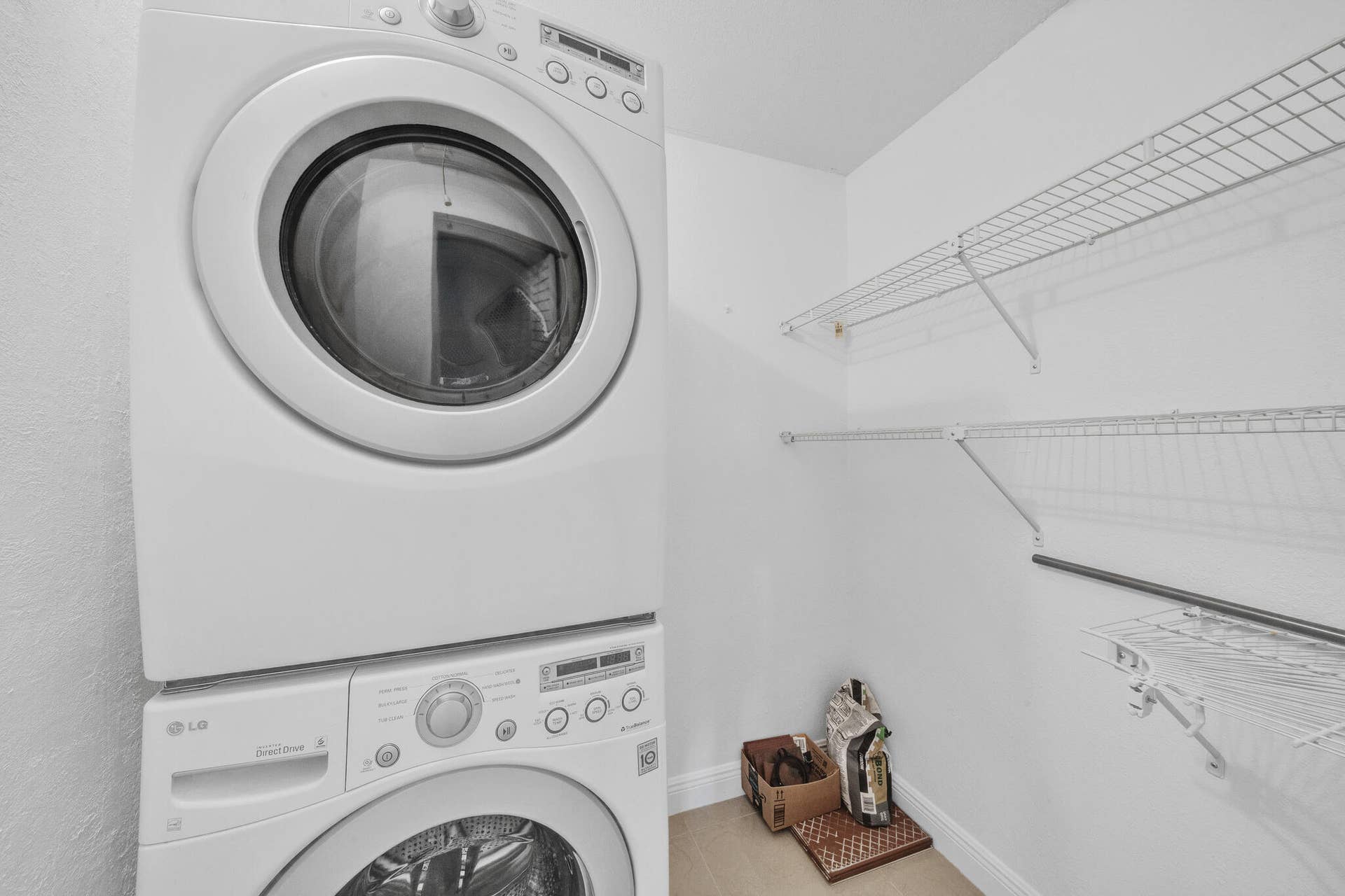 1360 SE High Point Way SE, #A, Delray Beach, FL 33445 18 Laundry Closet (5)