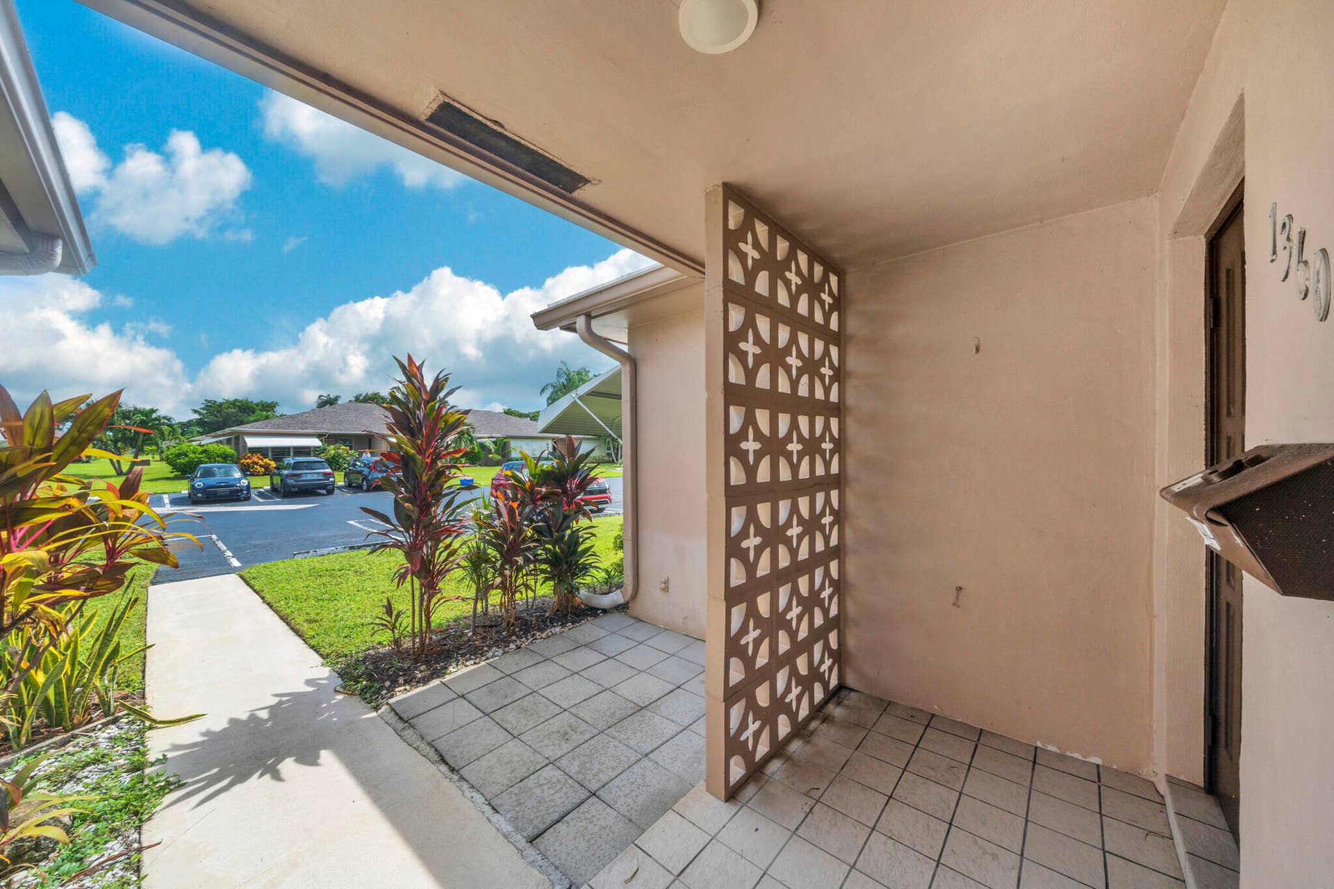 1360 SE High Point Way SE, #A, Delray Beach, FL 33445 2 Entryway (2)