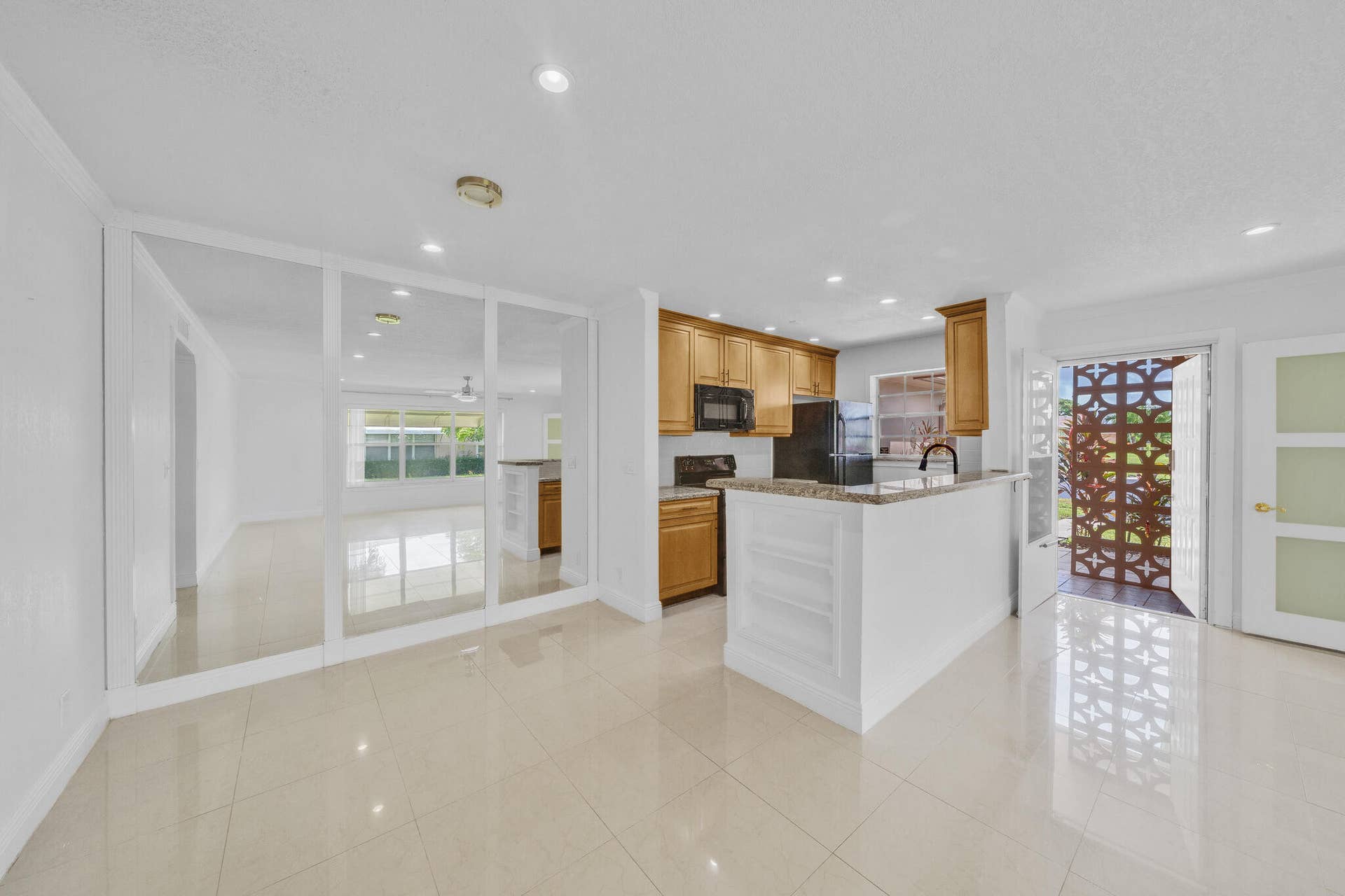 1360 SE High Point Way SE, #A, Delray Beach, FL 33445 5 Dining Area