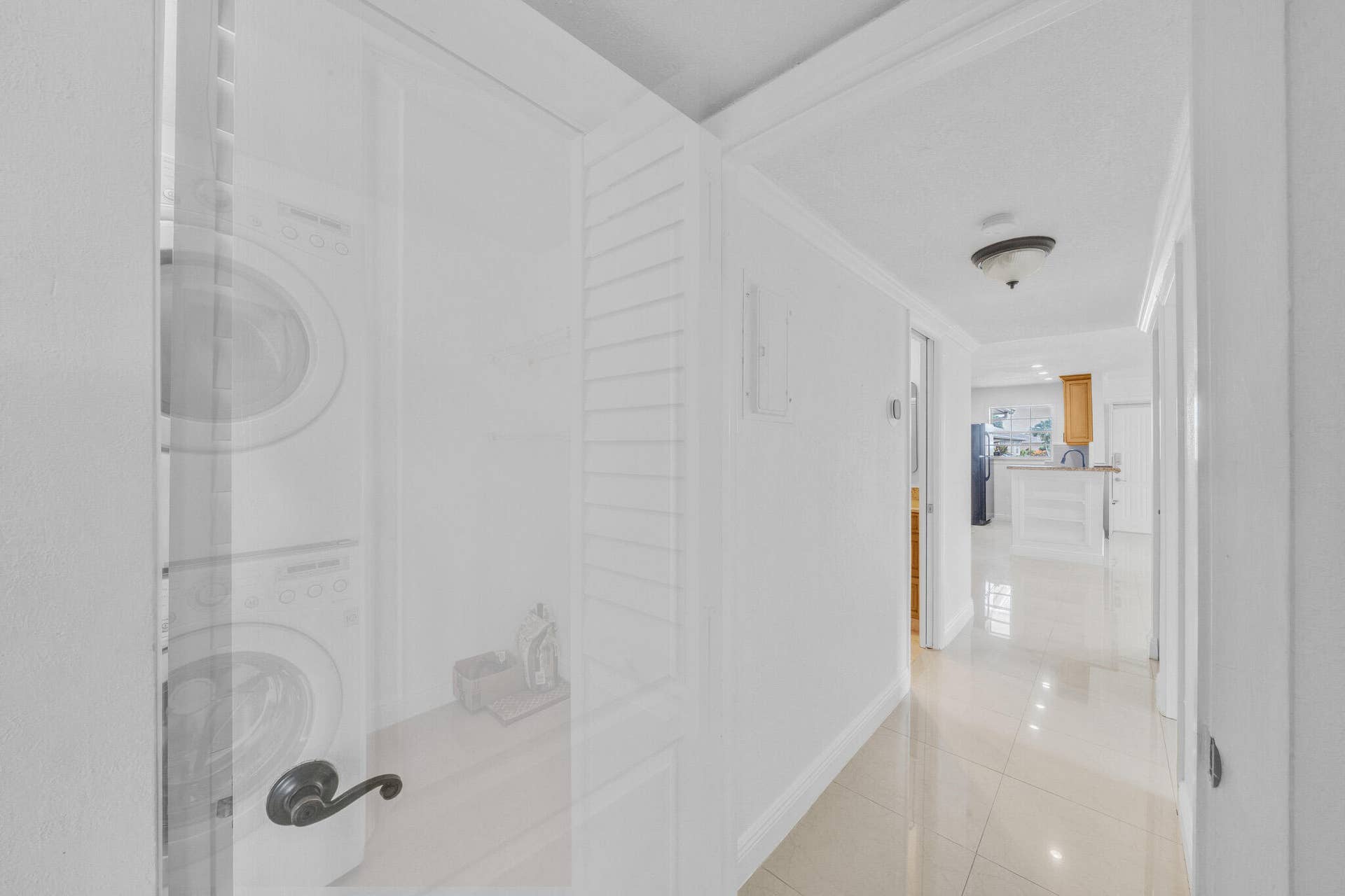 1360 SE High Point Way SE, #A, Delray Beach, FL 33445 19-Foyer (1)