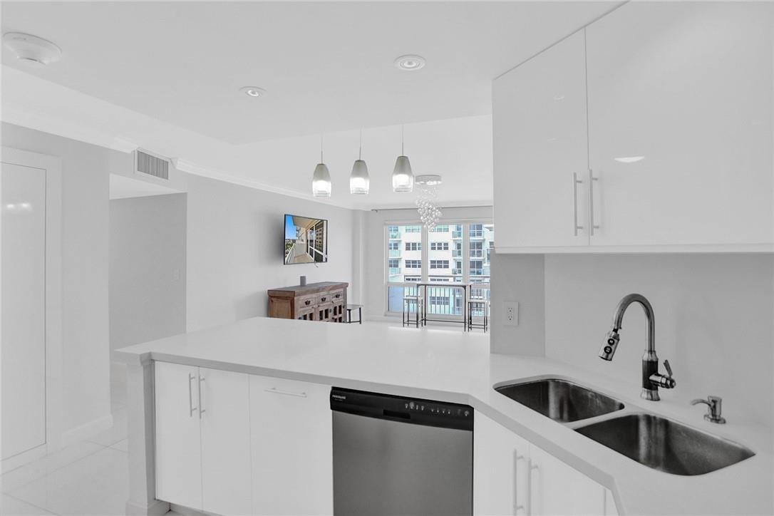 133 N POMPANO BEACH Boulevard, #1103, Pompano Beach, FL 33062 Photo 11