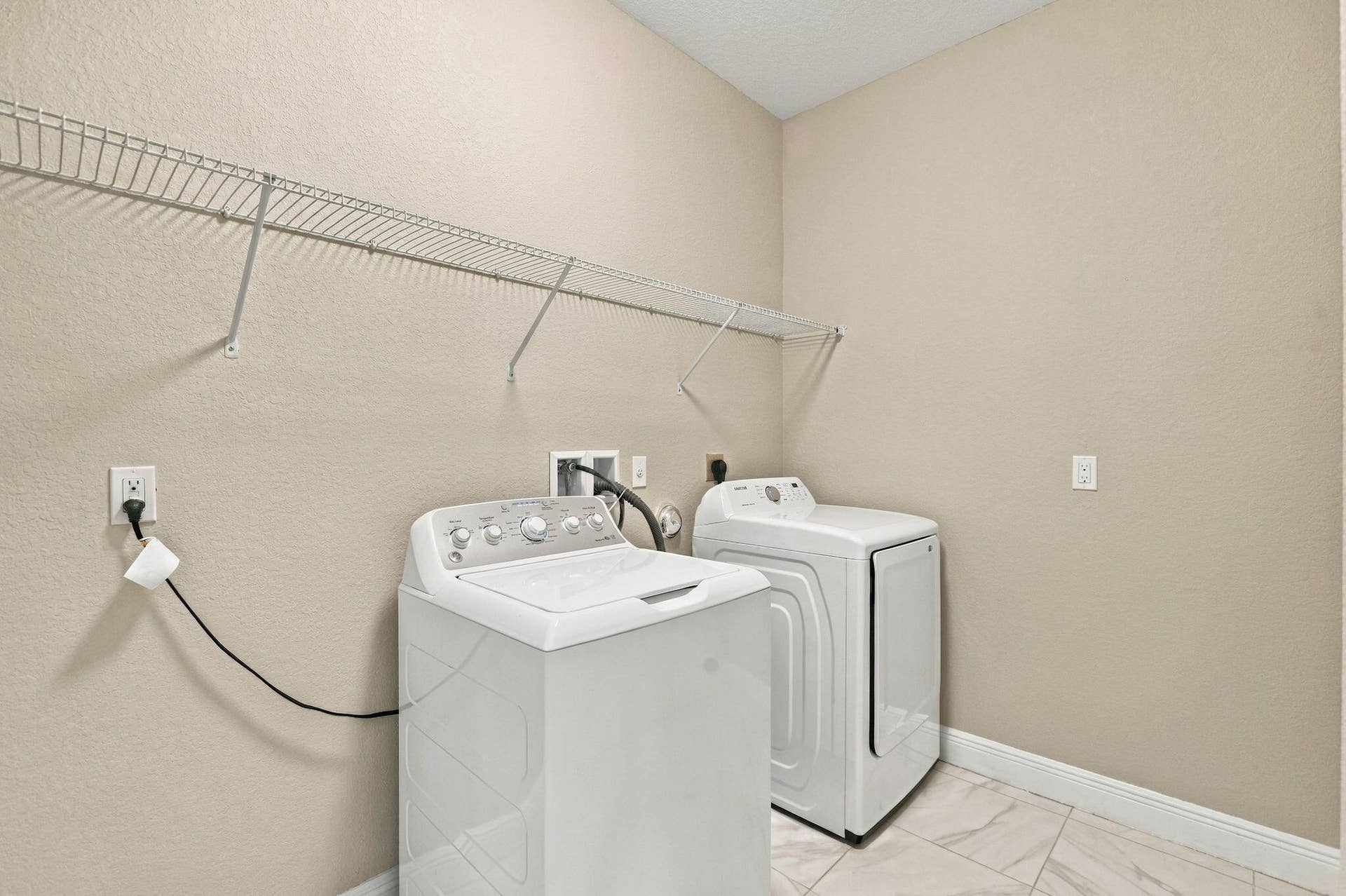1247 NW LEONARDO Circle, Port St Lucie, FL 34986 Laundry