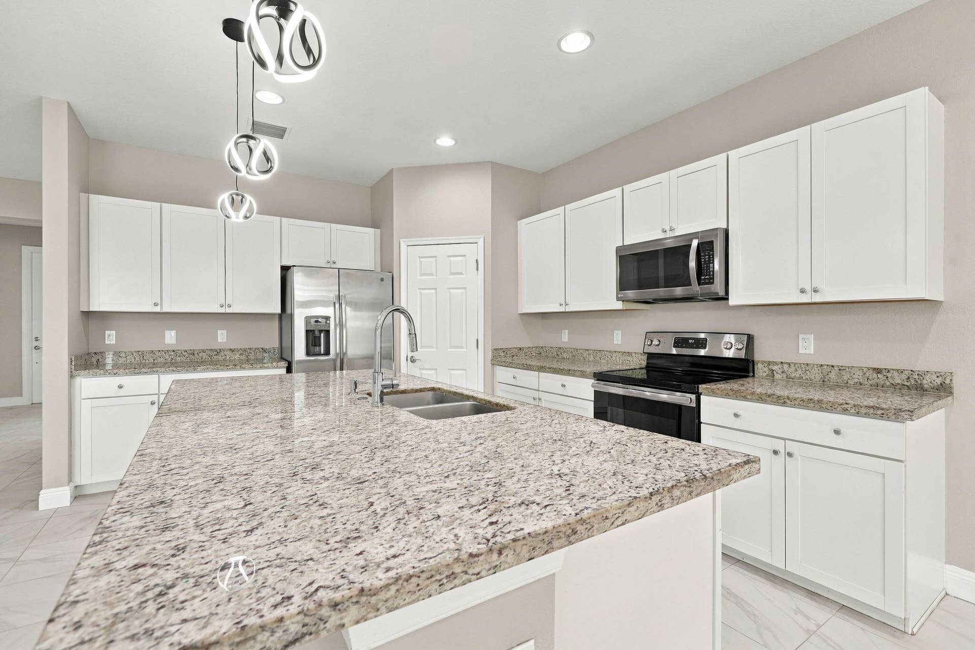1247 NW LEONARDO Circle, Port St Lucie, FL 34986 11-web-or-mls-0V8A8649